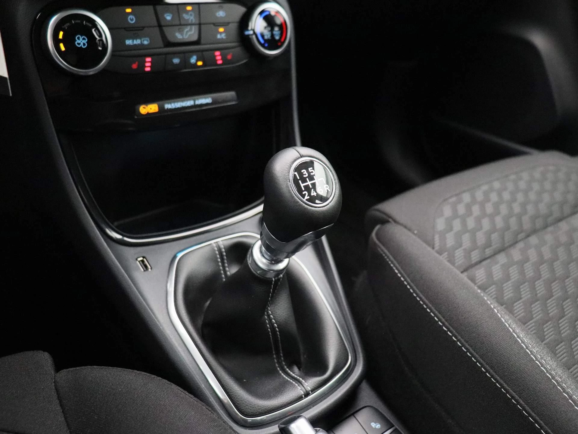 Ford-Puma-image-18