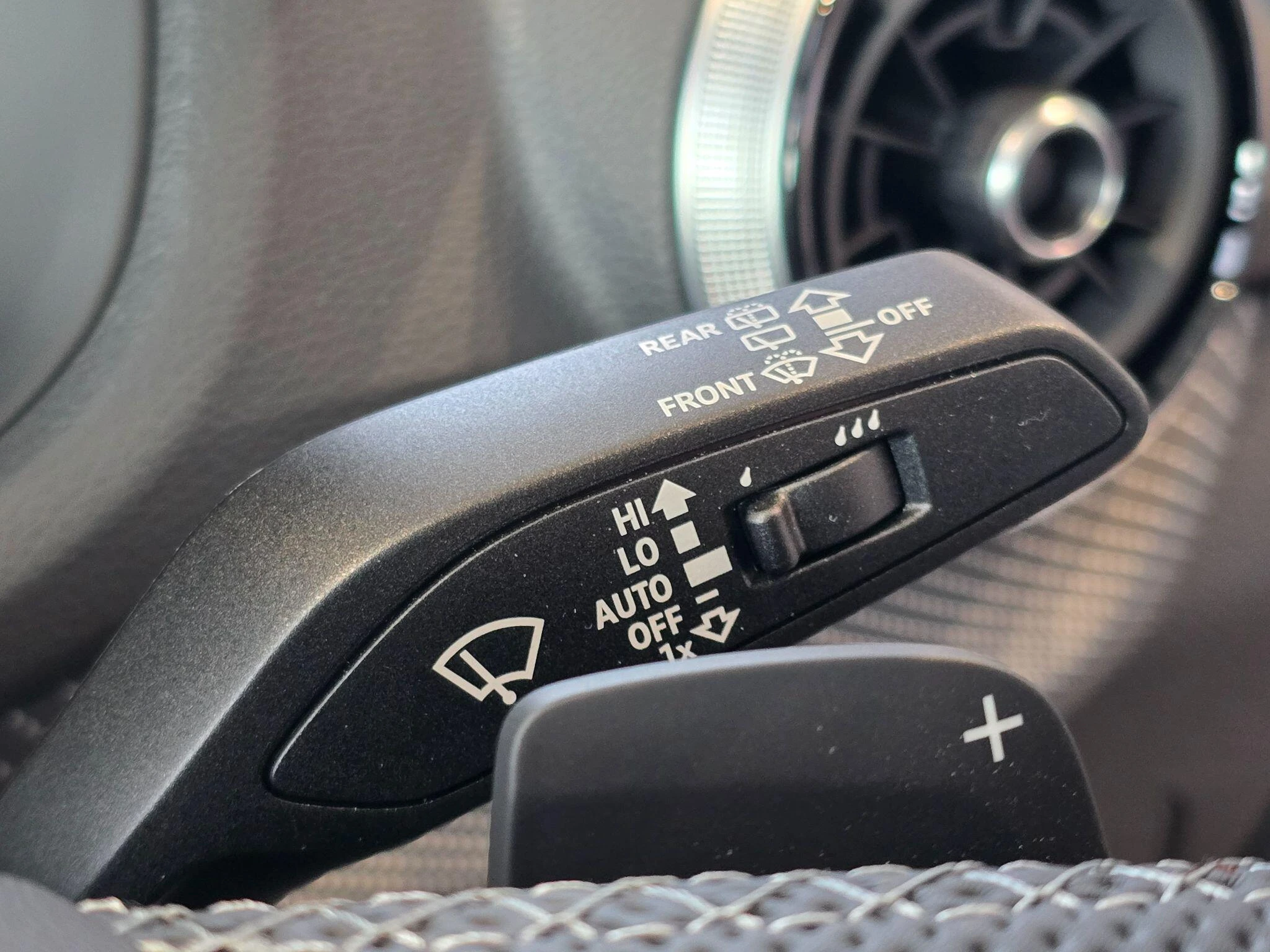 Audi-SQ2-image-21