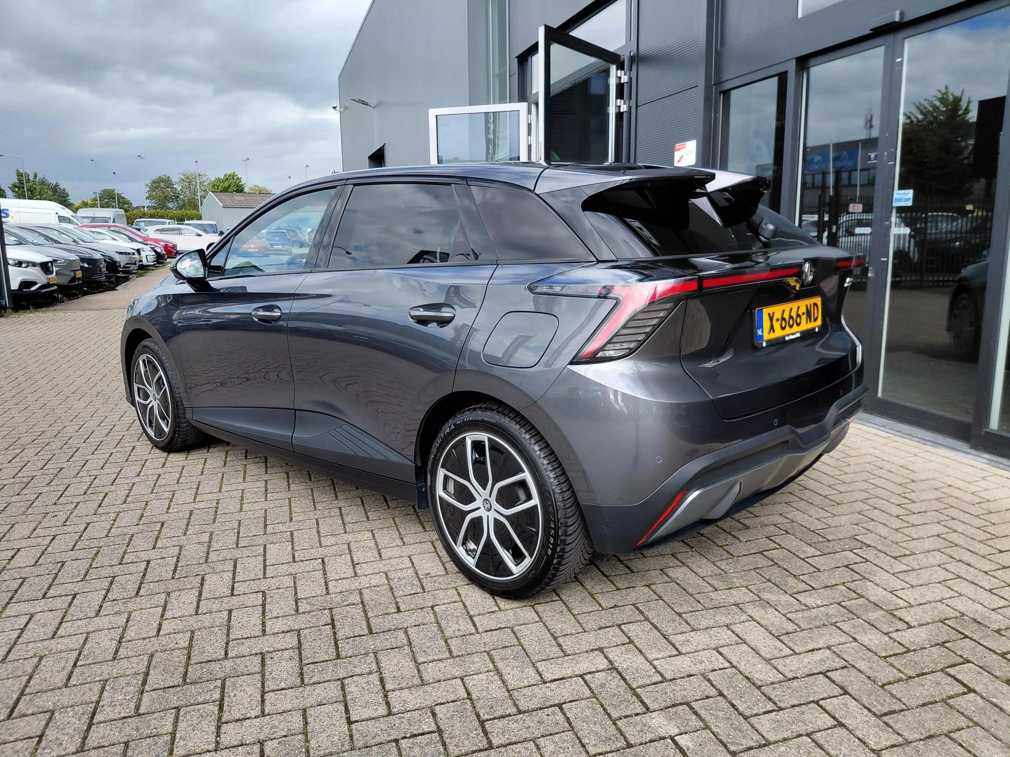 MG MG4 Luxury 64 kWh