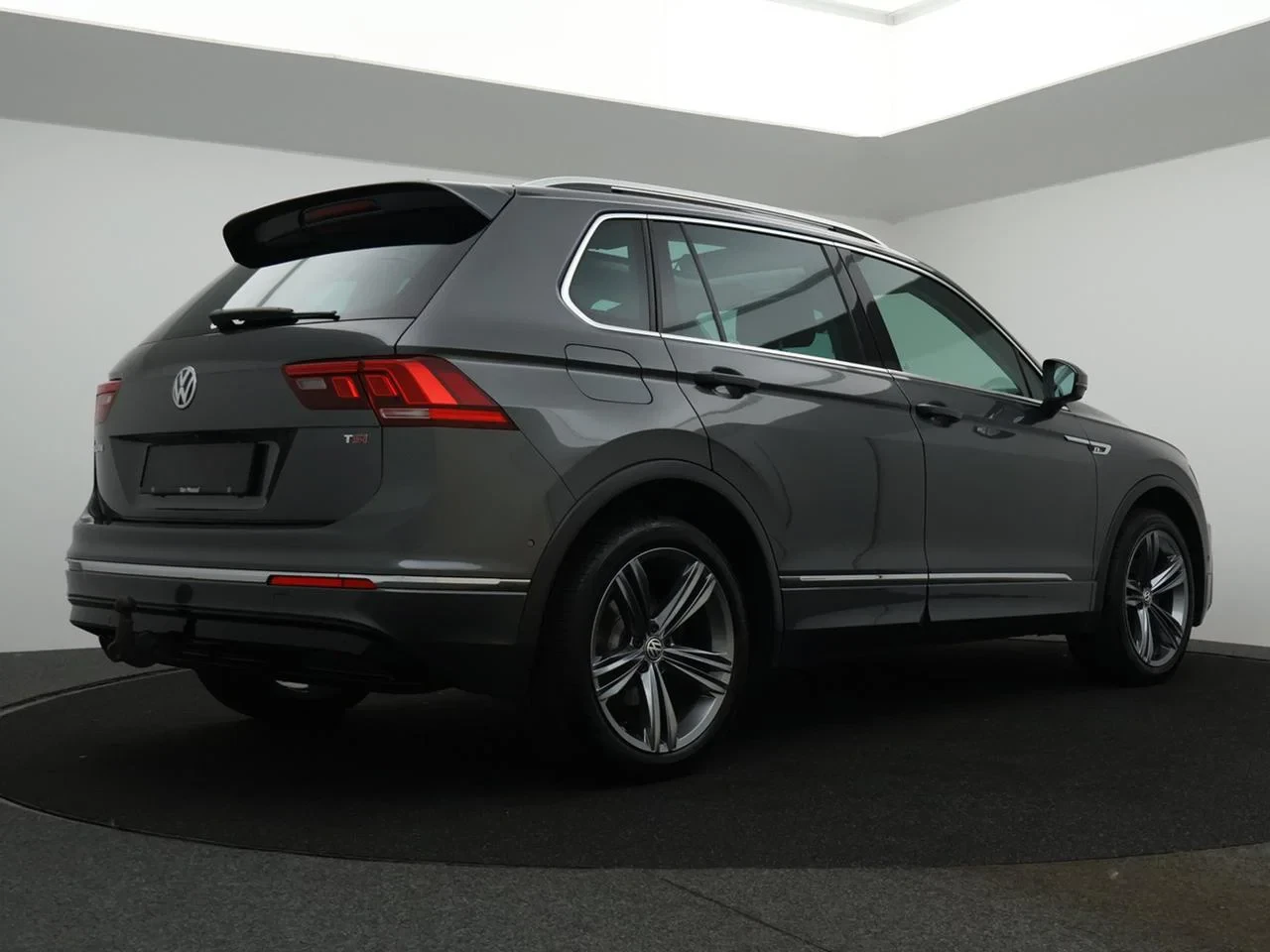Volkswagen Tiguan Tiguan 1.4TSI 150PK *PANODAK*TREKHAAK*LEDER*PDC*ACC*NAVI*APP-CONNECT*MEMORY SEATS*...*