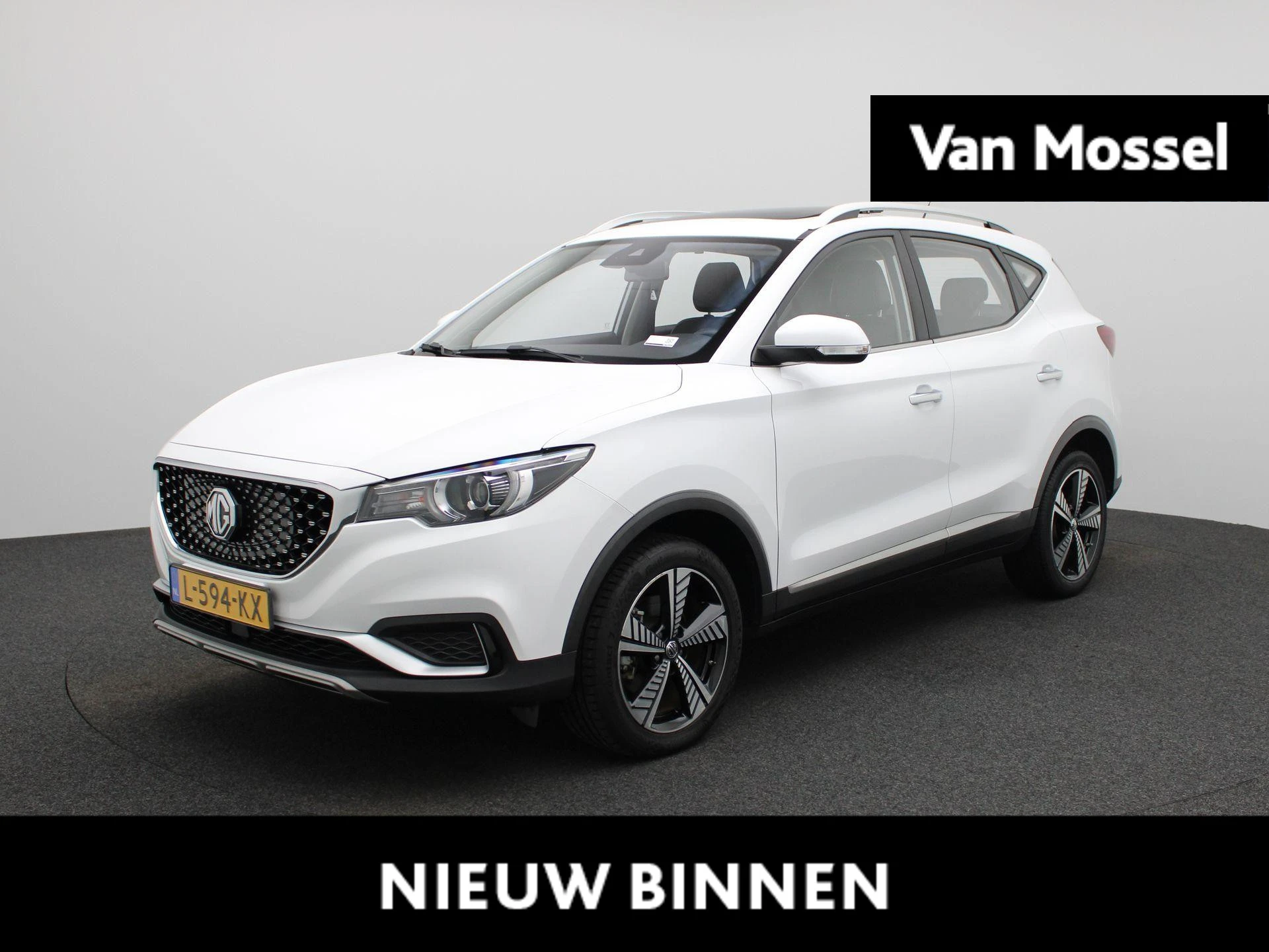 MG-ZS EV-image-0