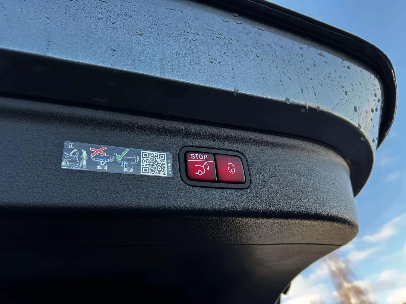 Mercedes-Benz-EQE-image-22