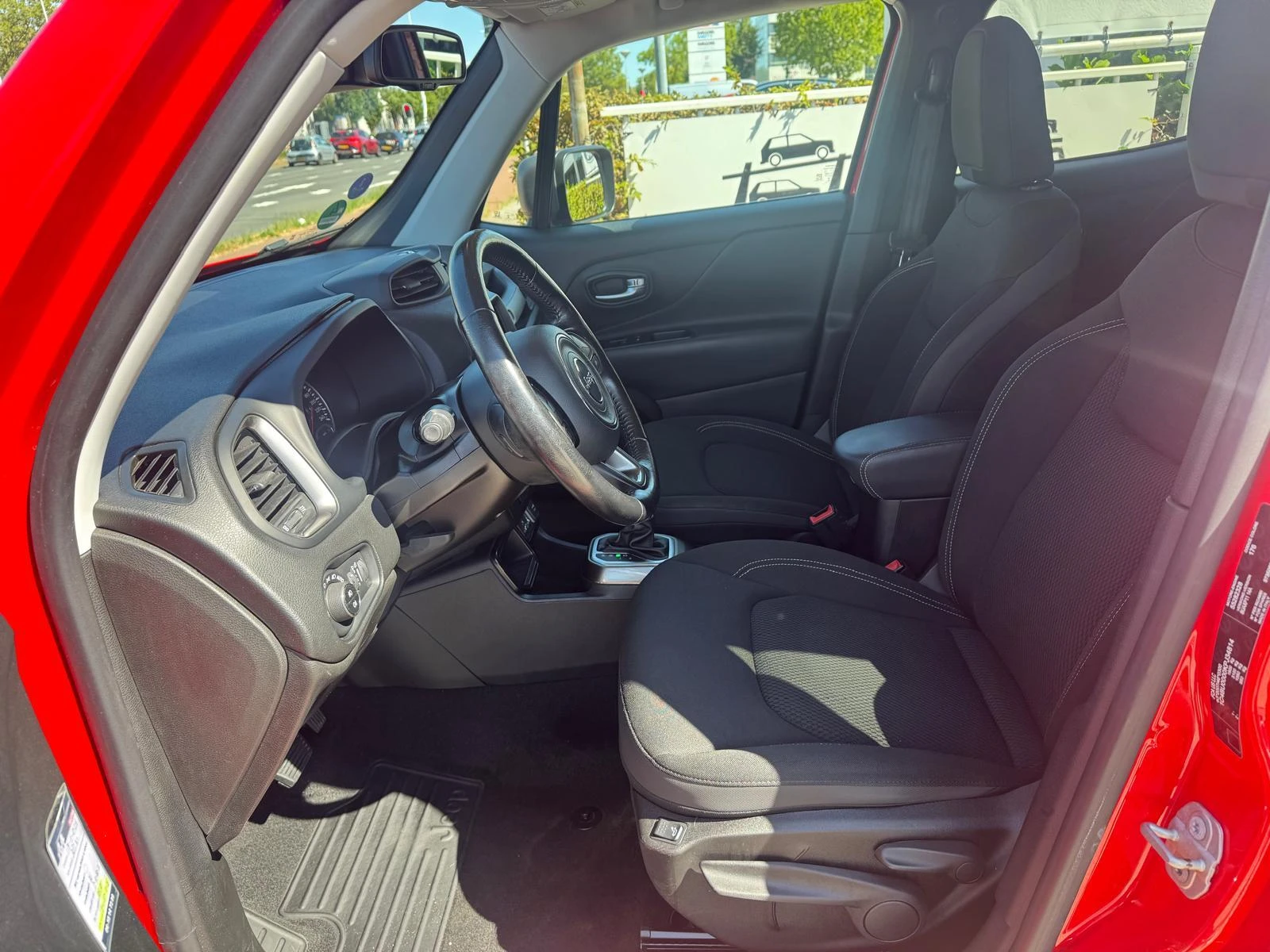 Jeep-Renegade-image-20