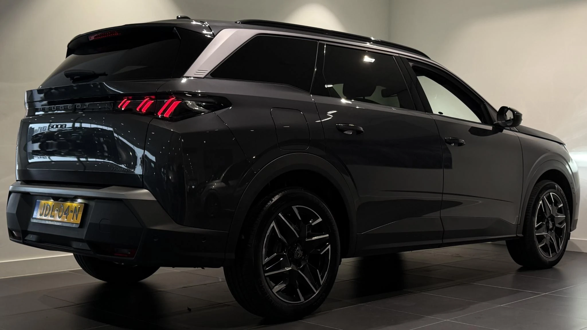 Peugeot-5008-image-19