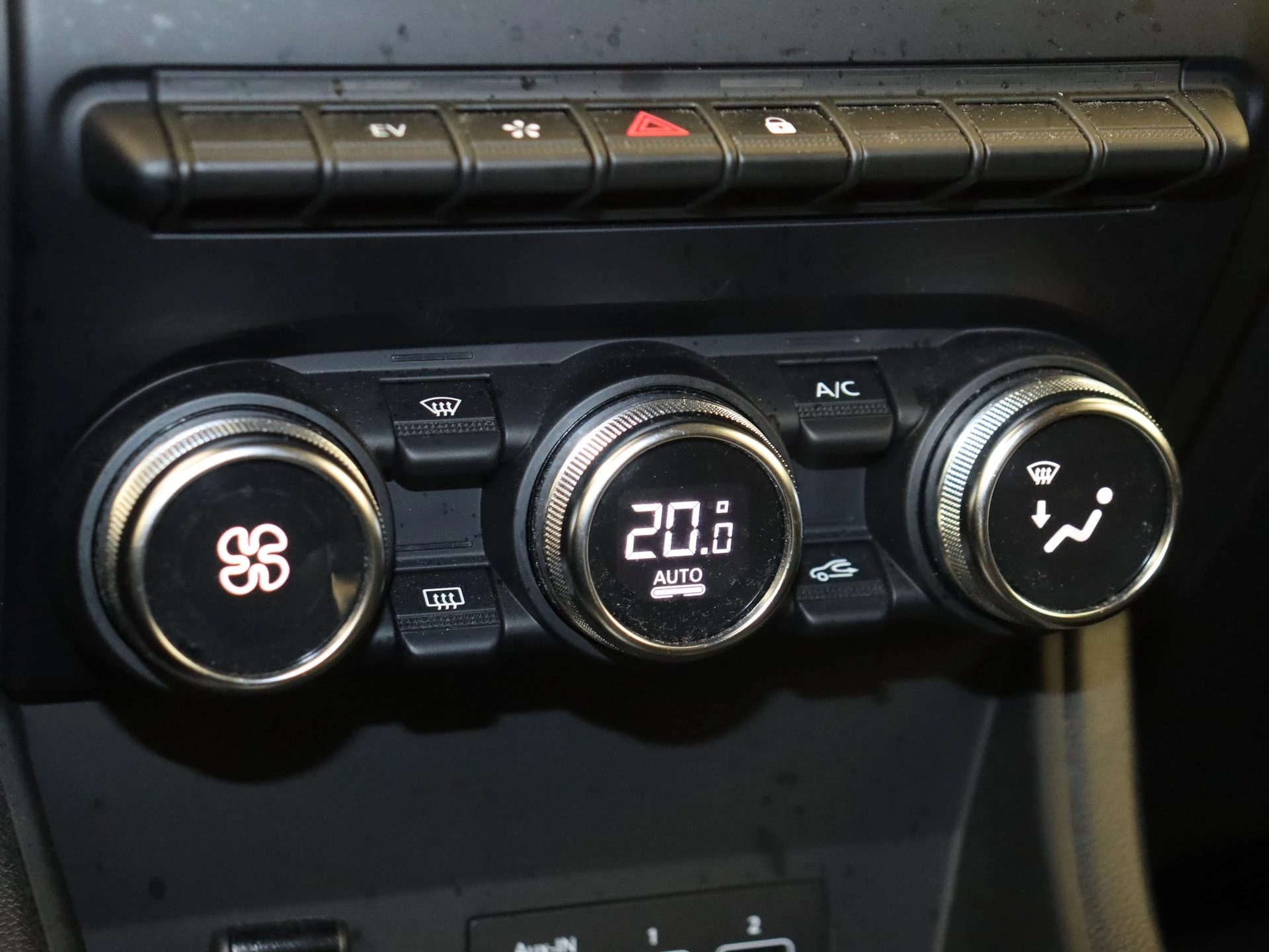 Renault-Captur-image-18