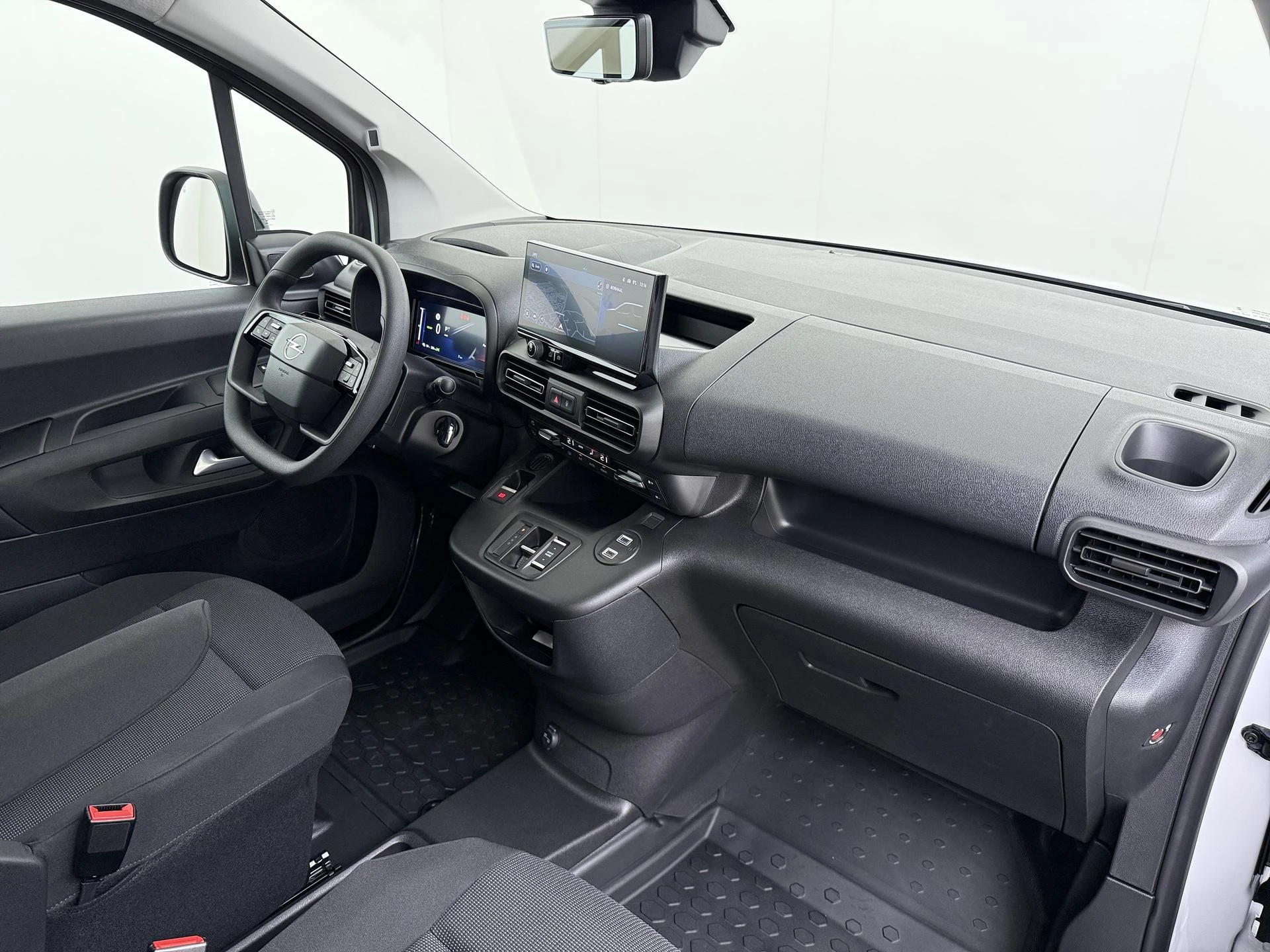 Opel-Combo-e-image-28