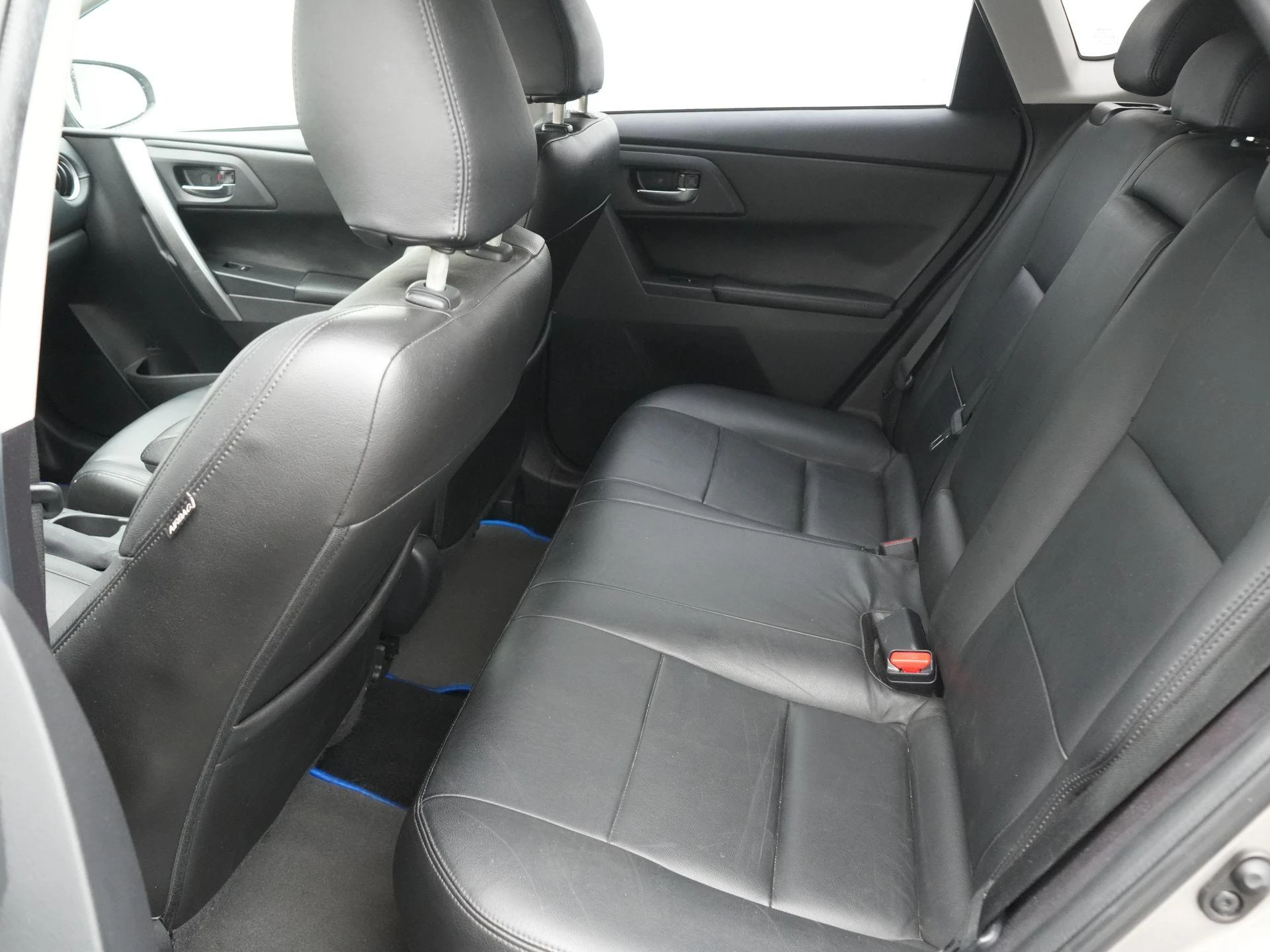 Toyota-Auris-image-9