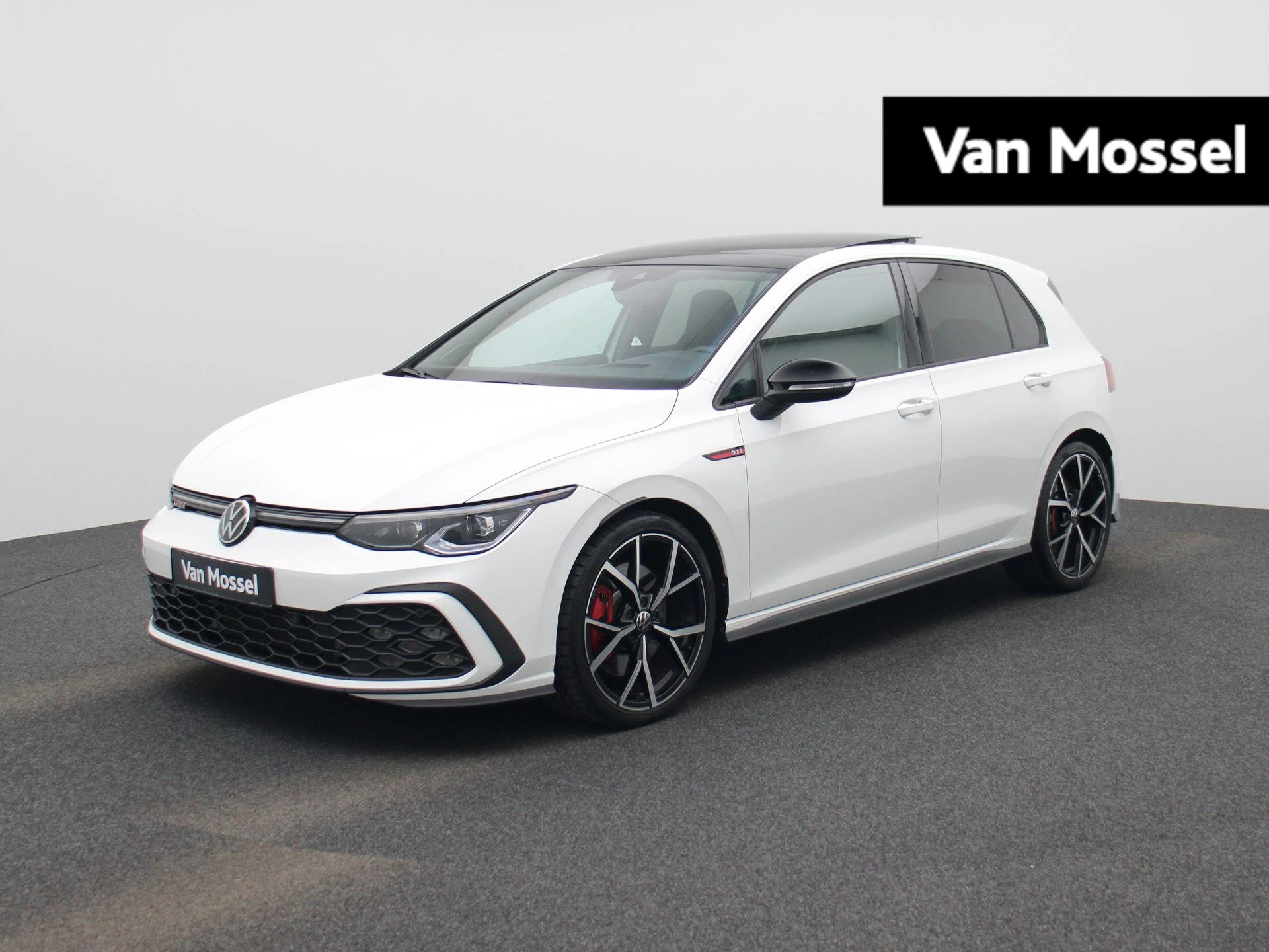 Volkswagen-Golf-image-0