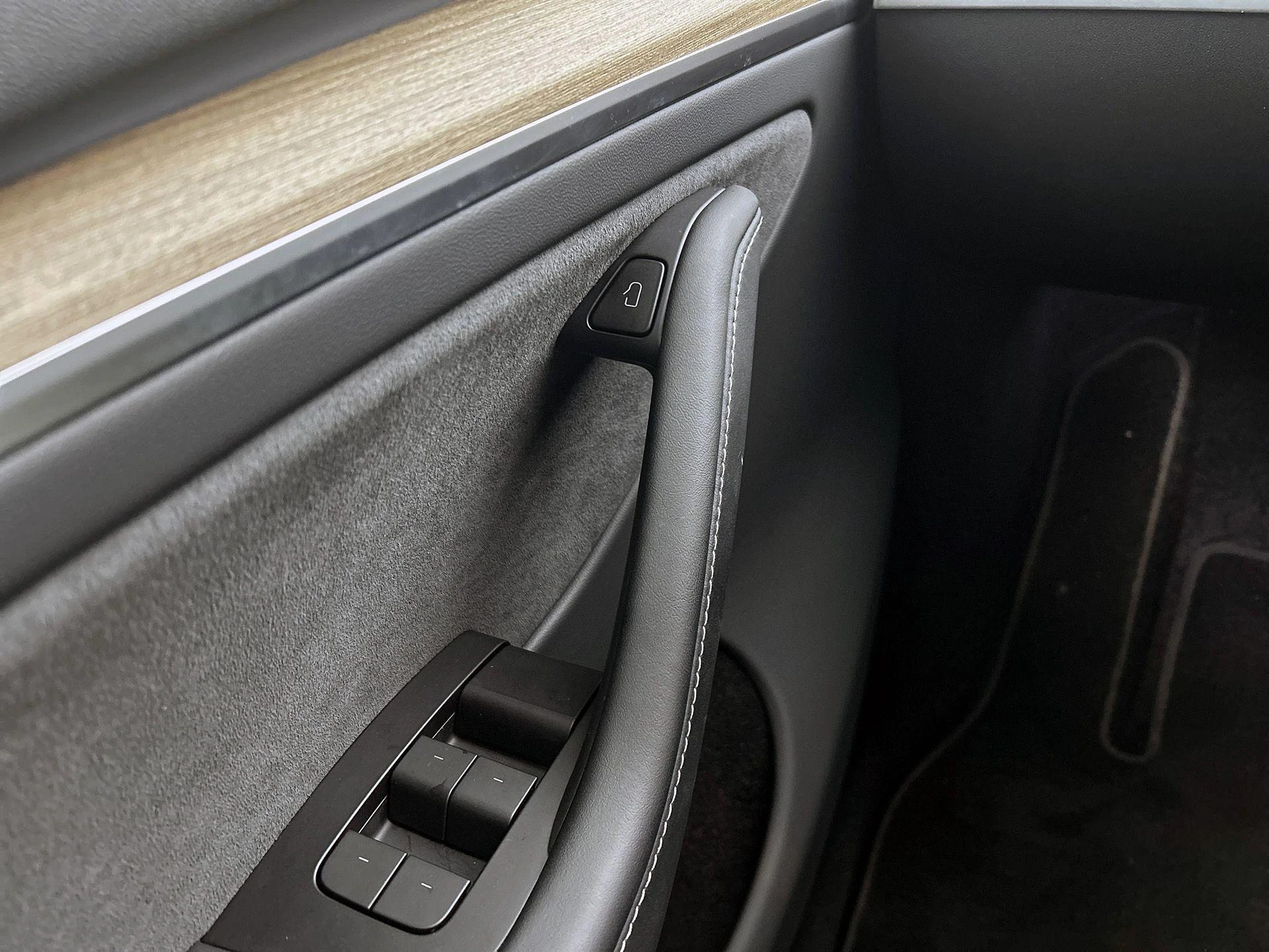 Tesla-Model Y-image-32