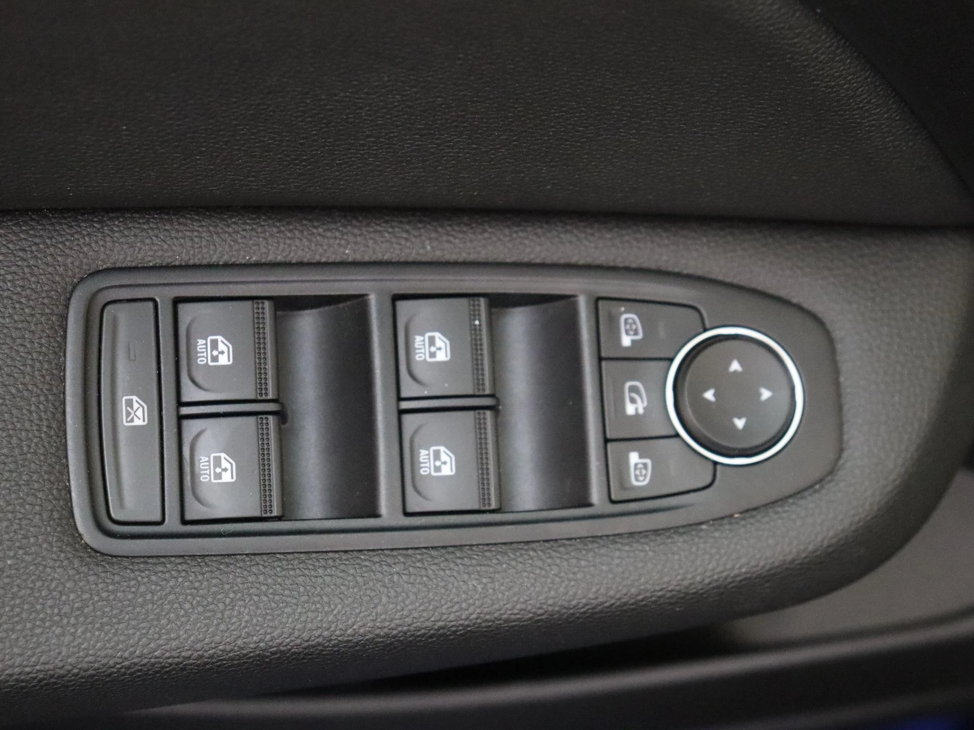 Renault-Clio-image-24