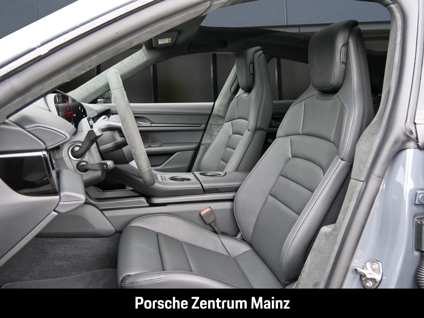 Porsche-Taycan-image-18