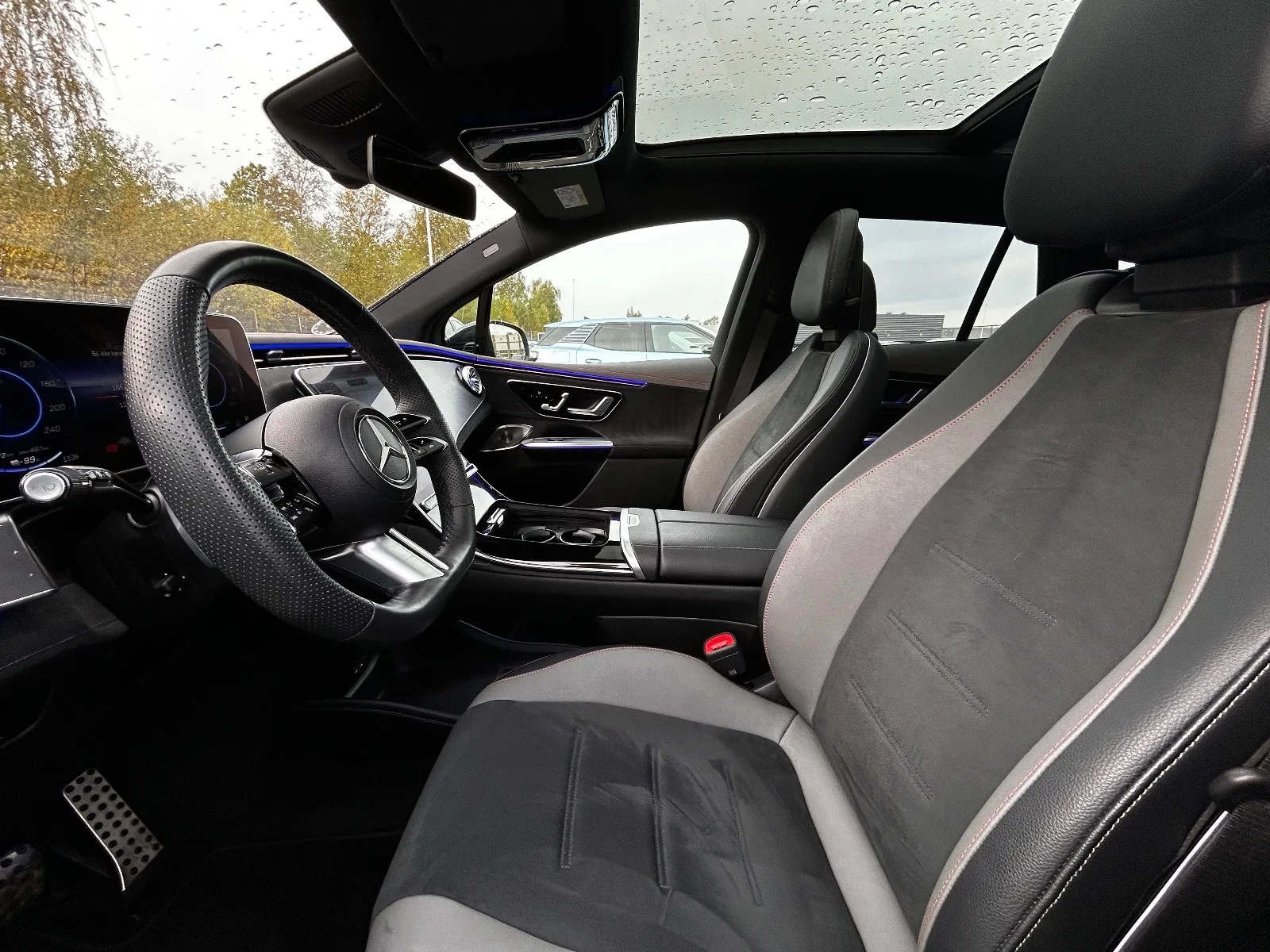 Mercedes-Benz-EQE-image-11