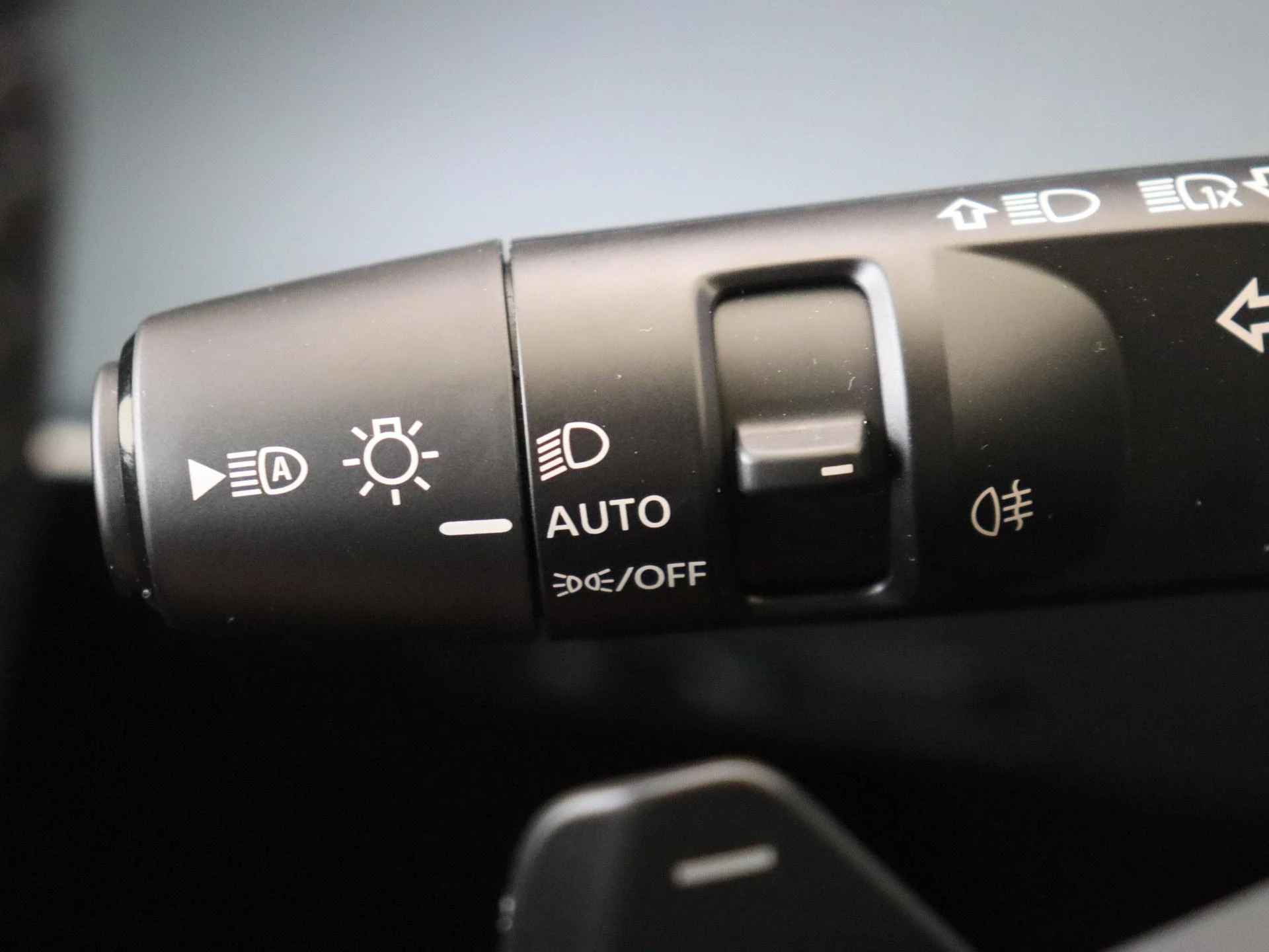 Nissan-Leaf-image-23