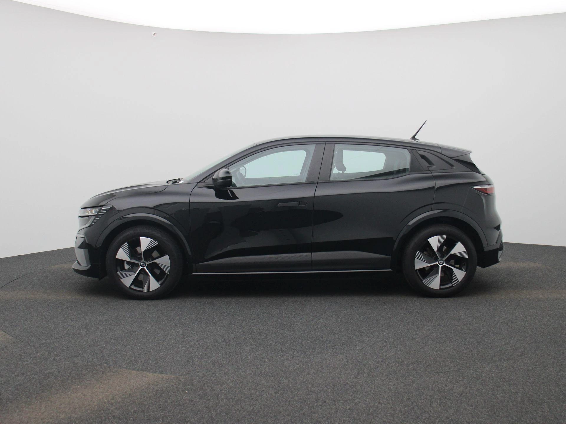 Renault-Megane E-Tech-image-3