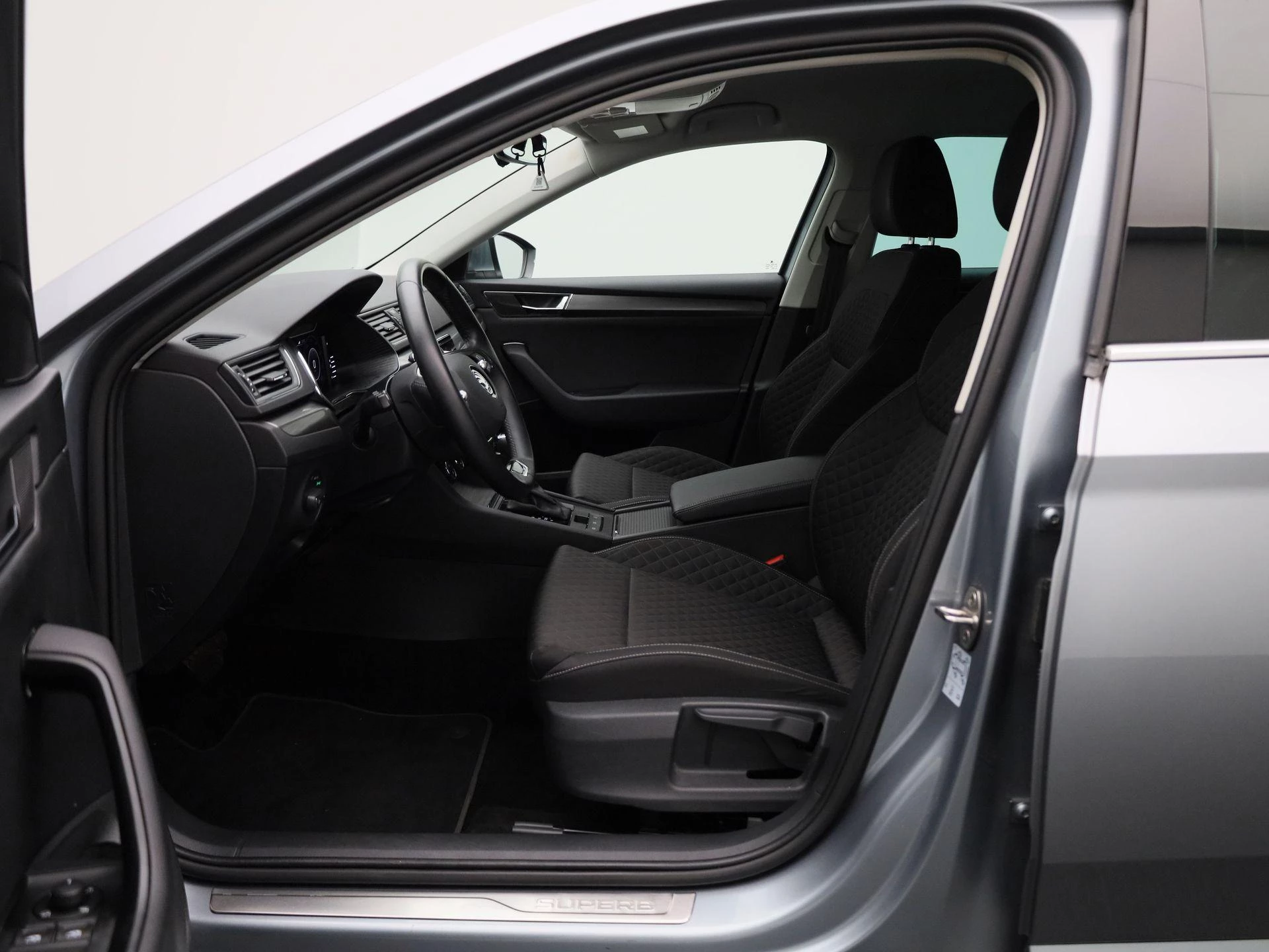 Škoda-Superb-image-8