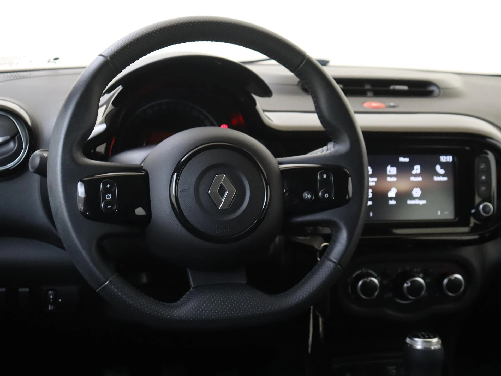 Renault-Twingo-image-9