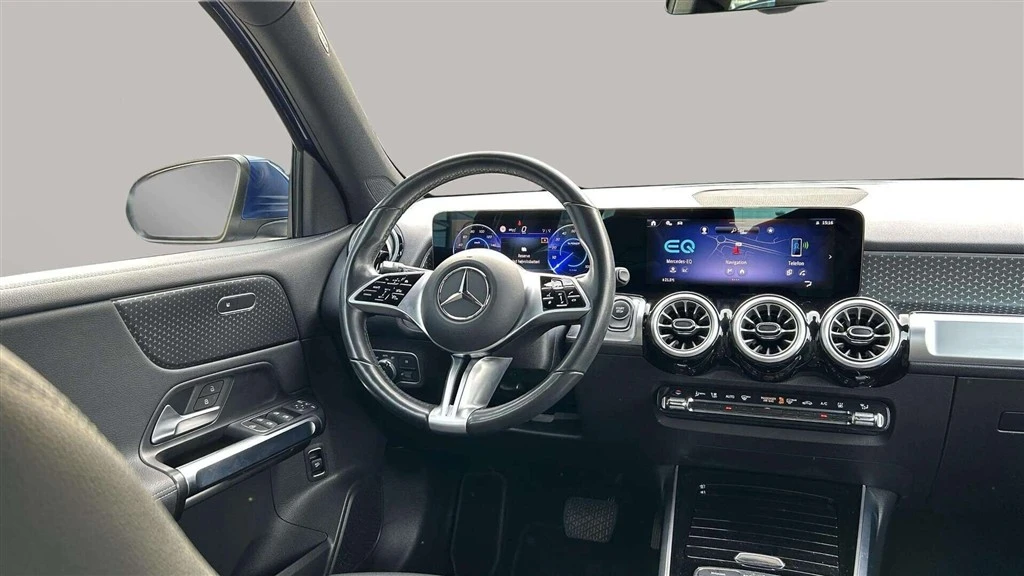 Mercedes-Benz-EQB-image-13
