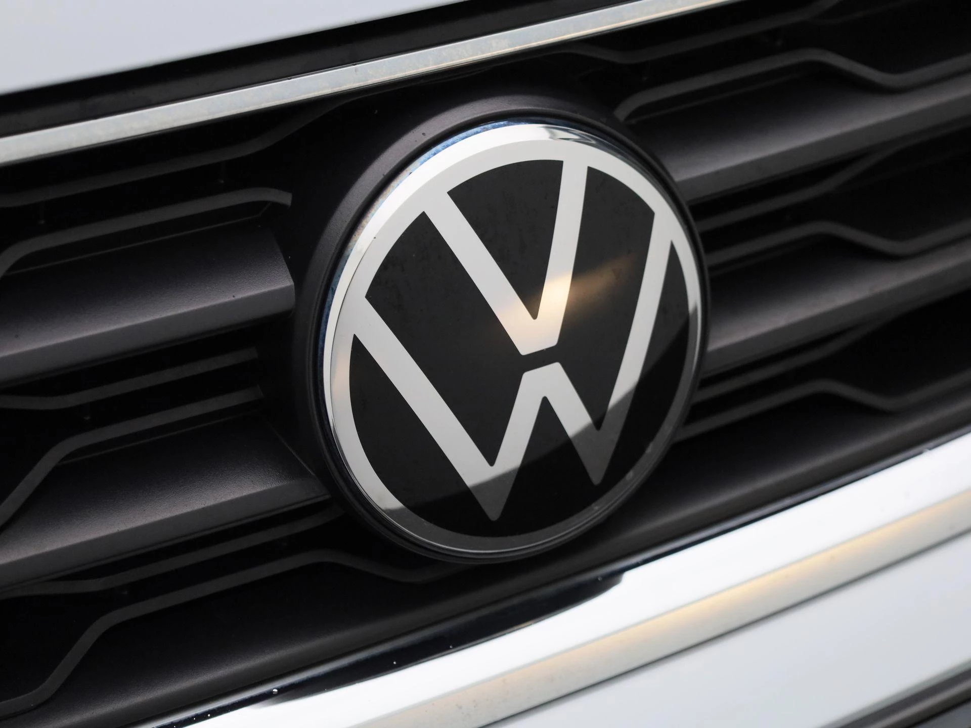 Volkswagen-T-Roc-image-28