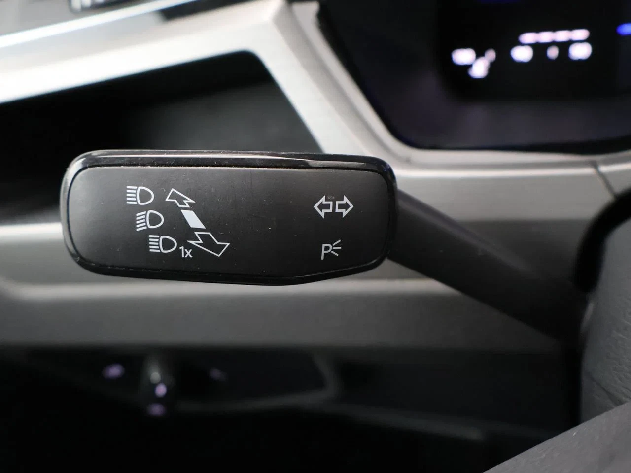 Volkswagen-Touran-image-22