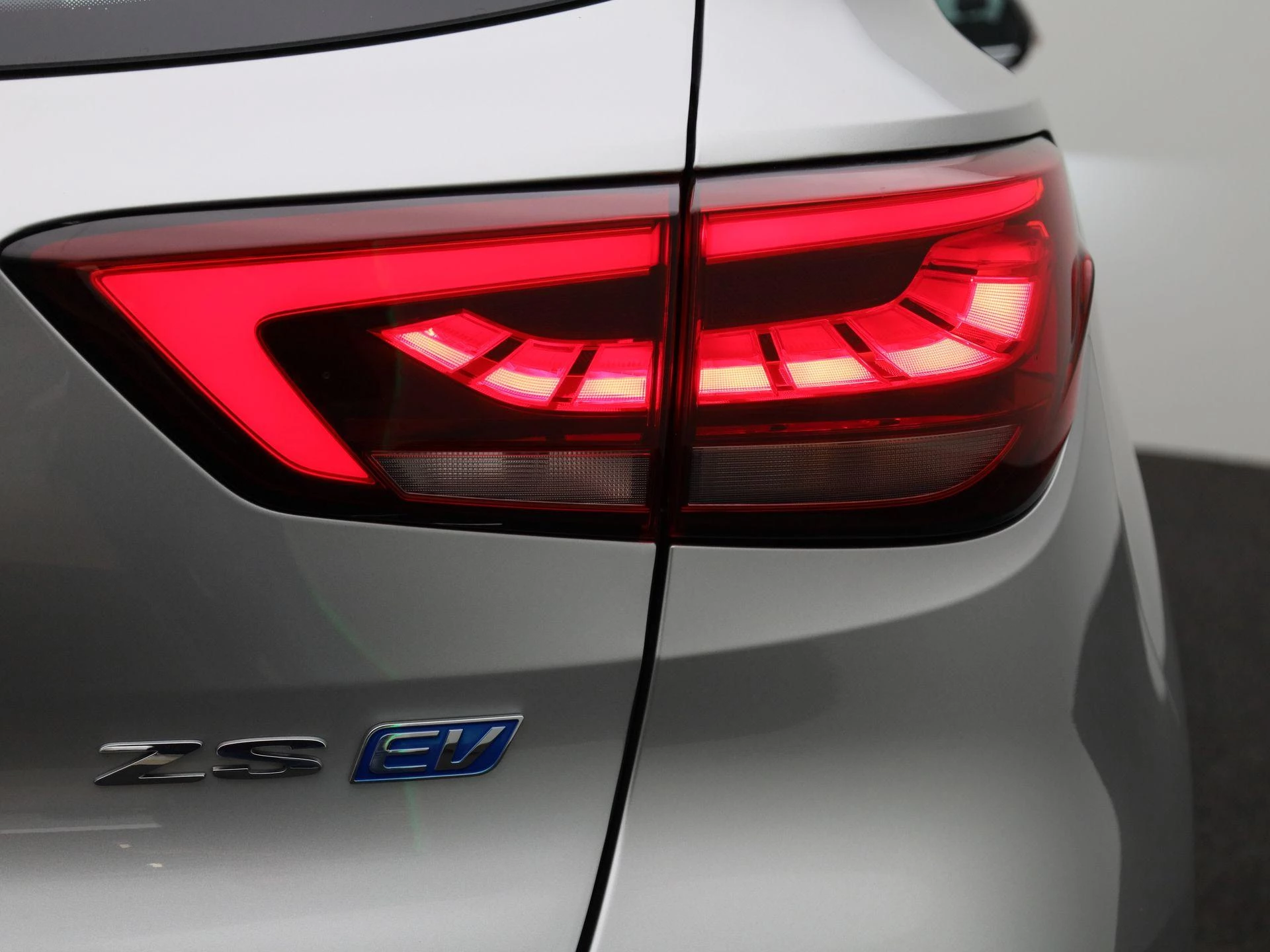MG-ZS EV-image-41