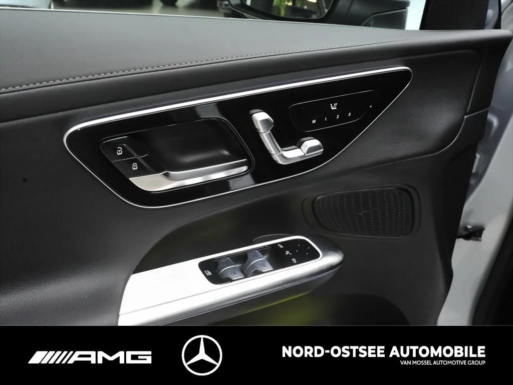Mercedes-Benz GLC 300 d AMG 4M AHK DISTRONIC SHZ MBUX KEYLESS AMG LineX254 GLC 300 d AMG 4M AHK DISTRONIC SHZ MBUX KEYLESS AMG Line