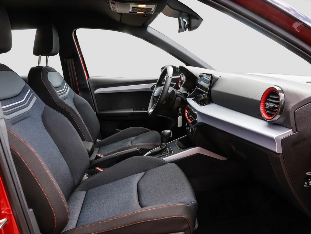 SEAT-Arona-image-6