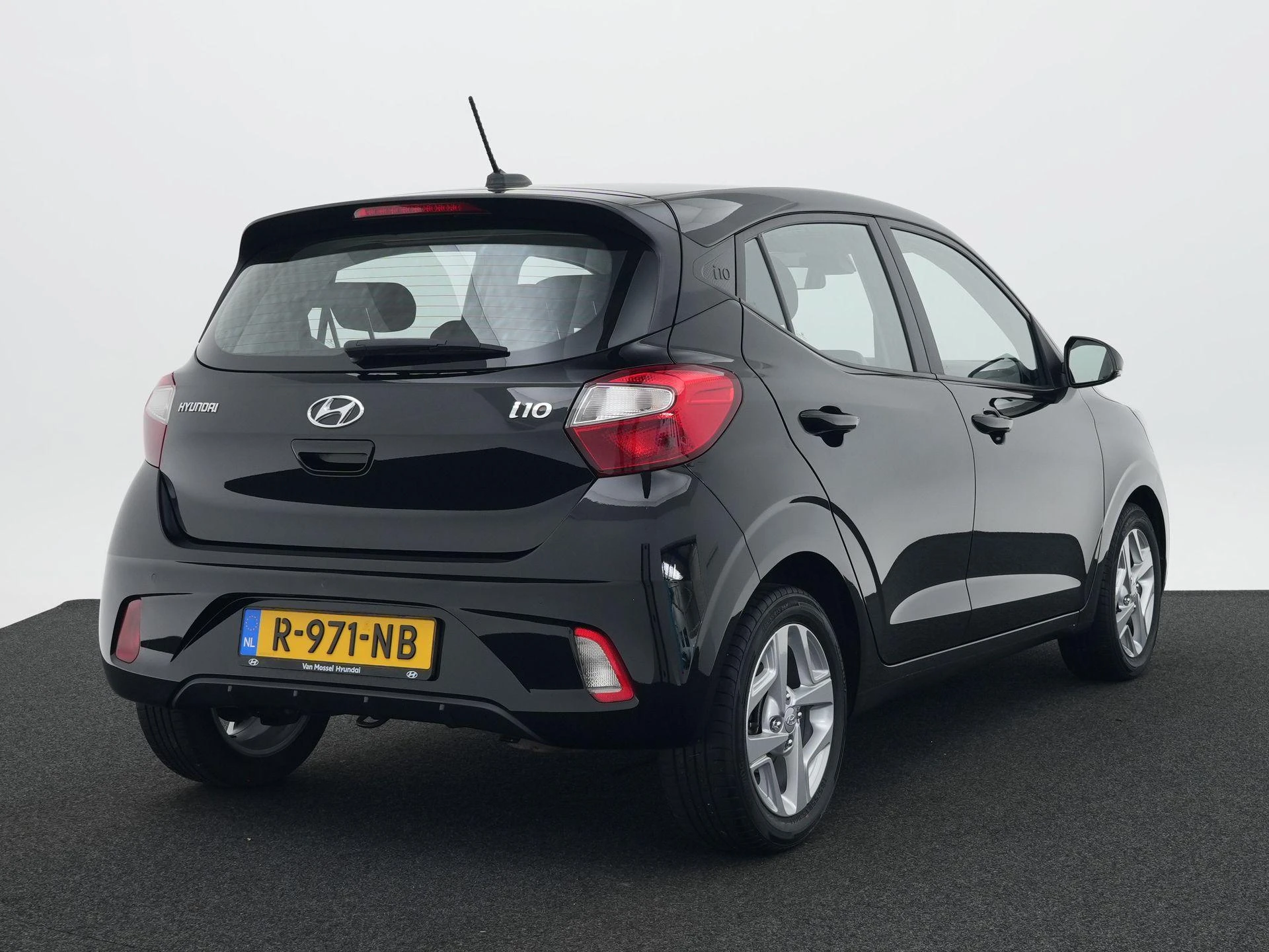 Hyundai-i10-image-11