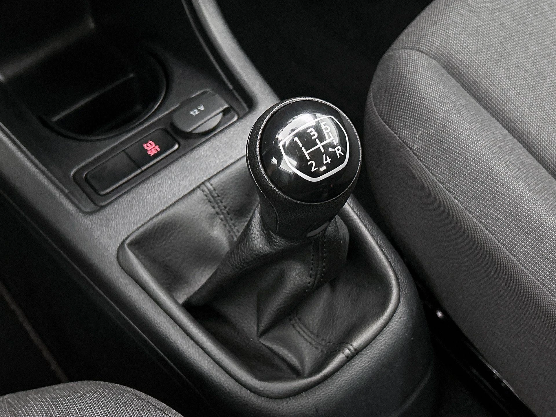 Volkswagen-up!-image-14
