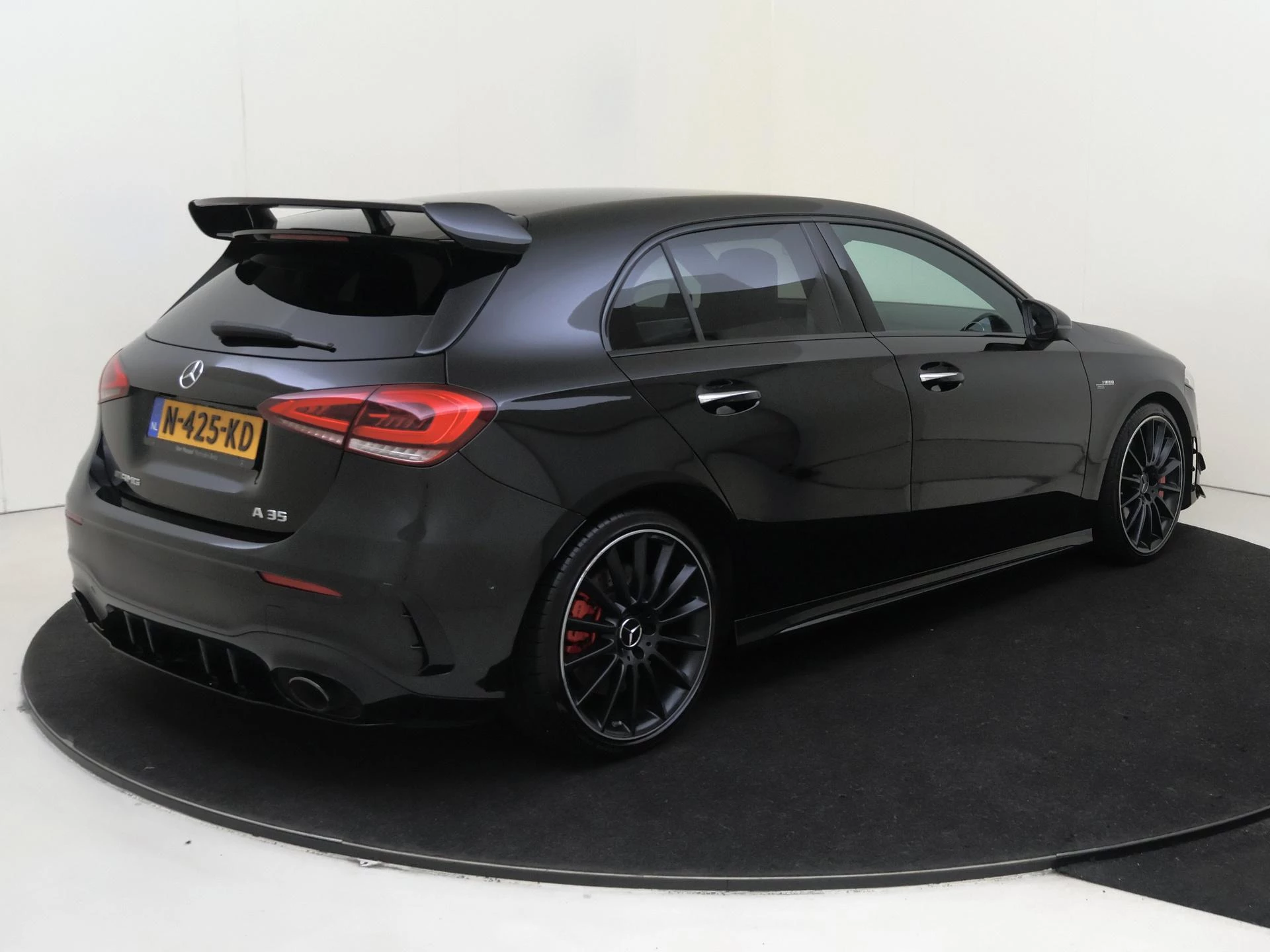 Mercedes-Benz-A-Klasse-image-3