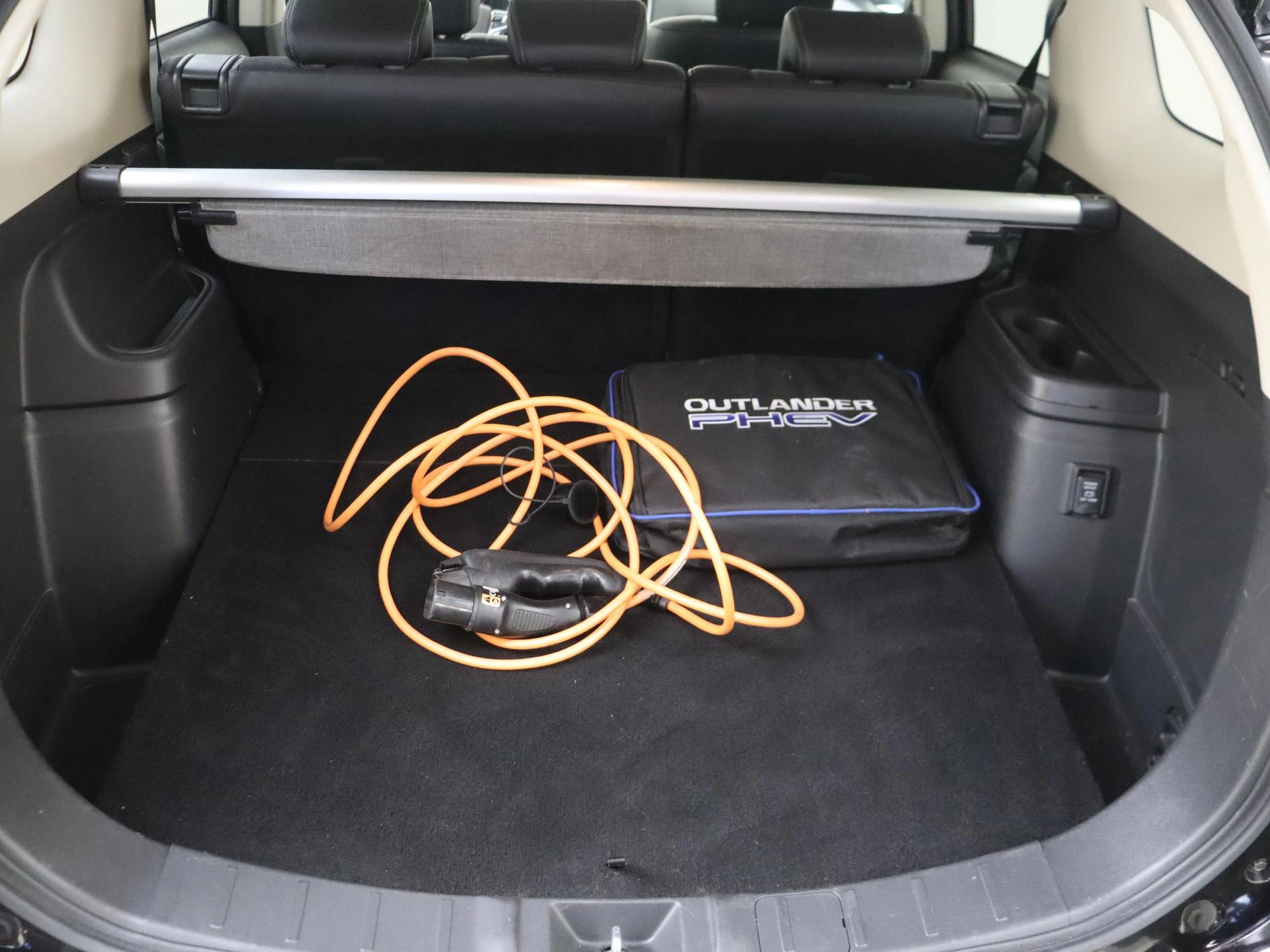 Mitsubishi Outlander 2.4 PHEV Intense