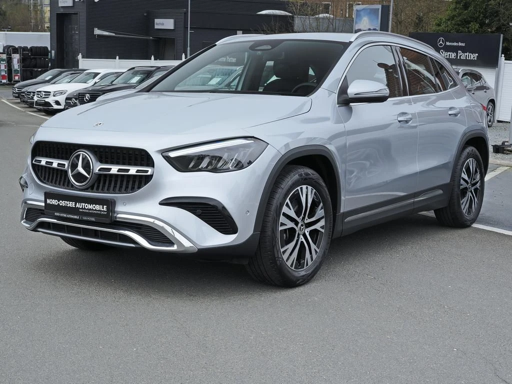 Mercedes-Benz-GLA 200 d-image-5