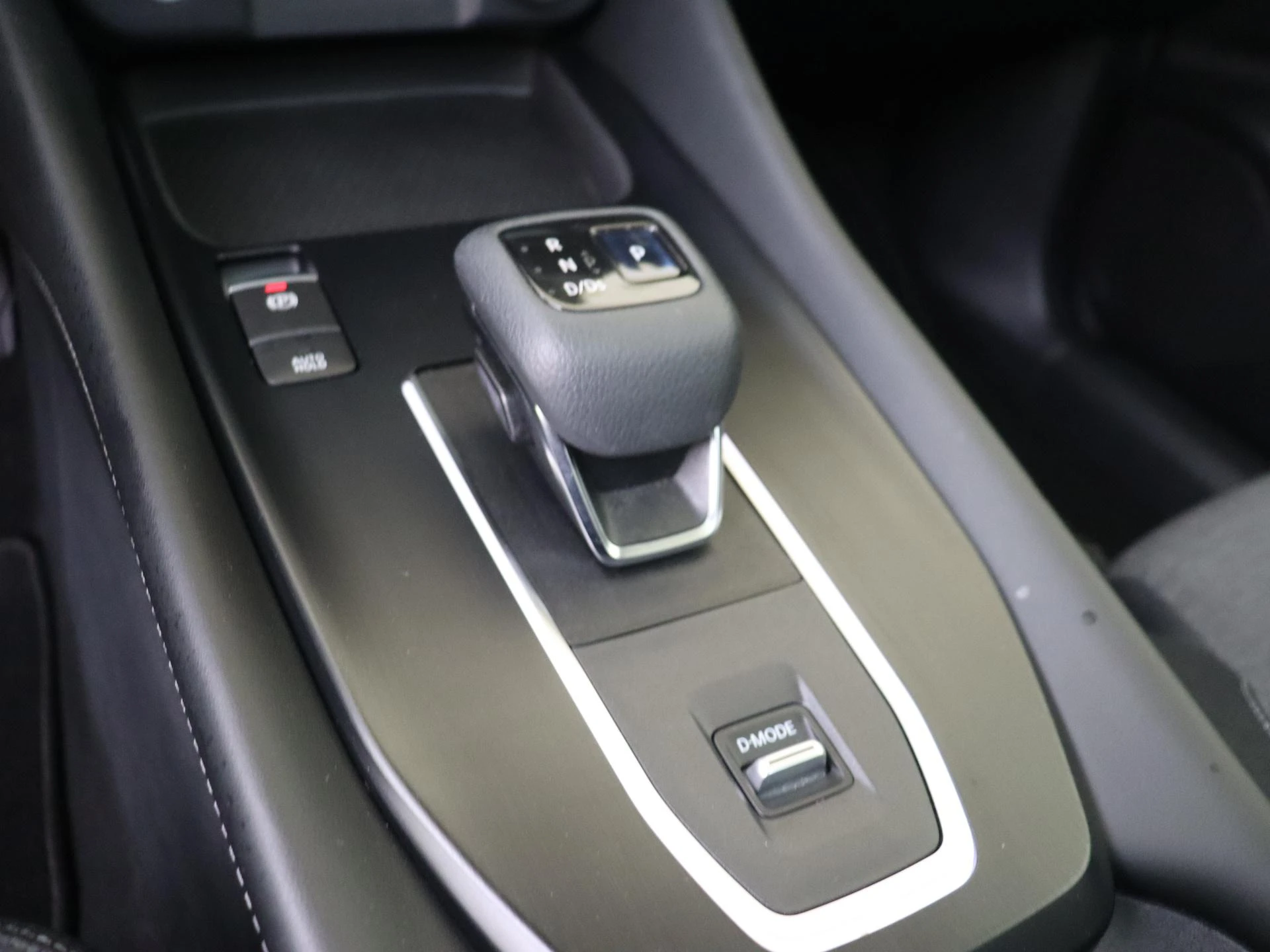 Nissan-QASHQAI-image-13