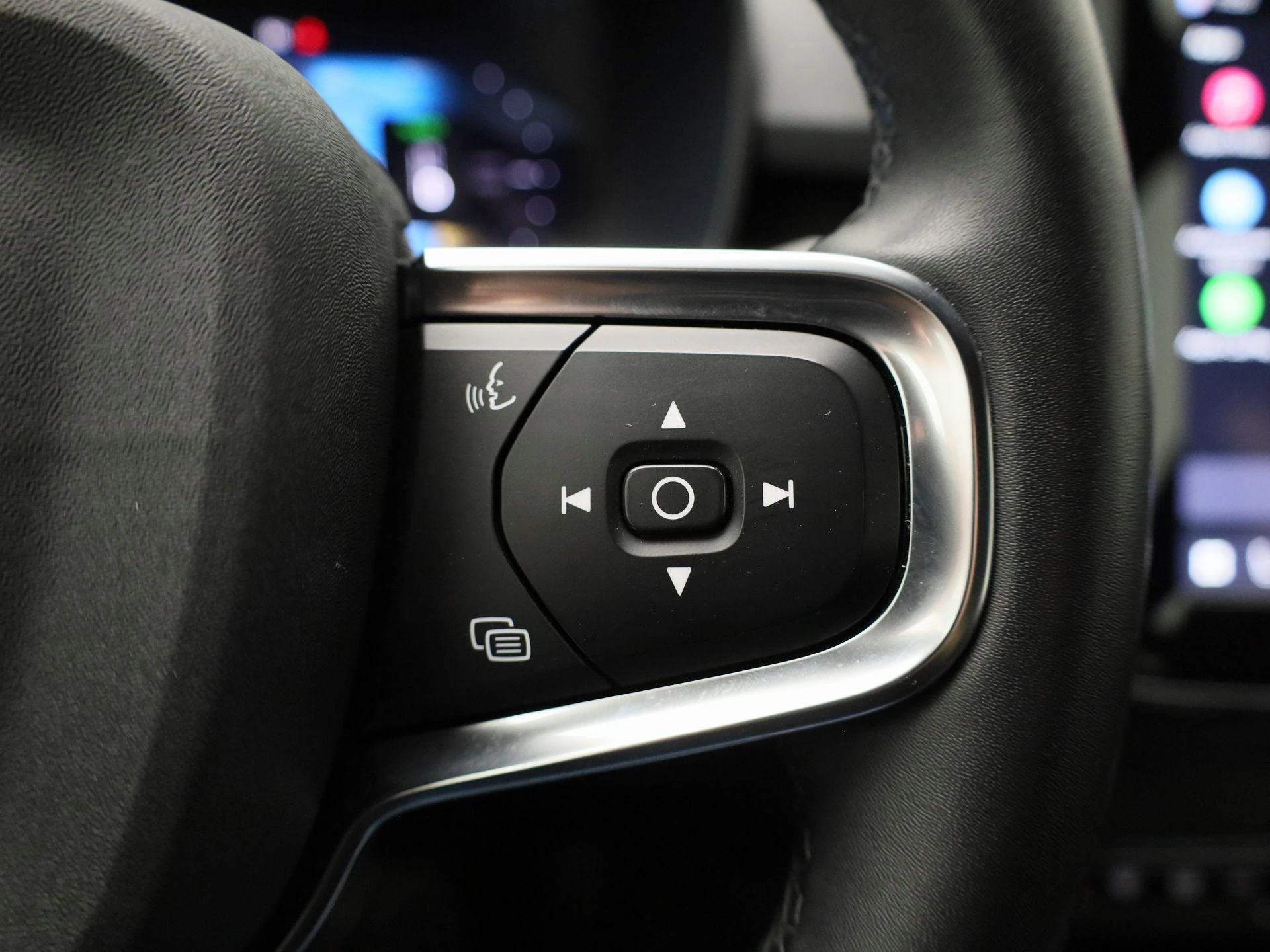 Volvo-XC40-image-17