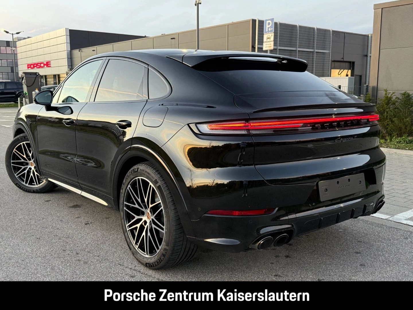 Porsche Cayenne S E-Hybrid Coupe Black Edition InnoDrive black edition