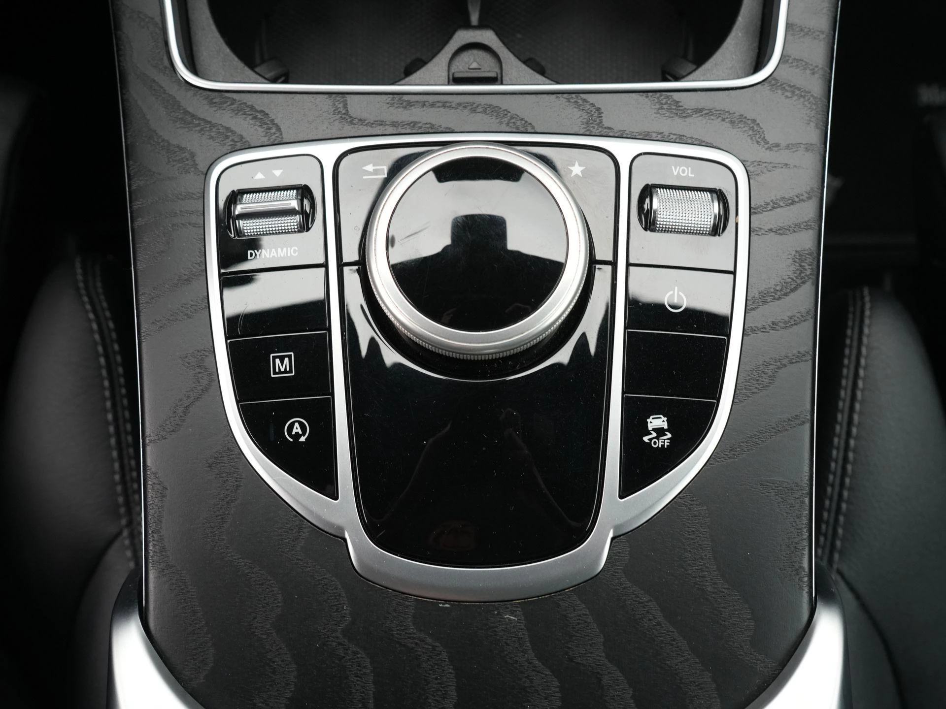 Mercedes-Benz-GLC-image-20