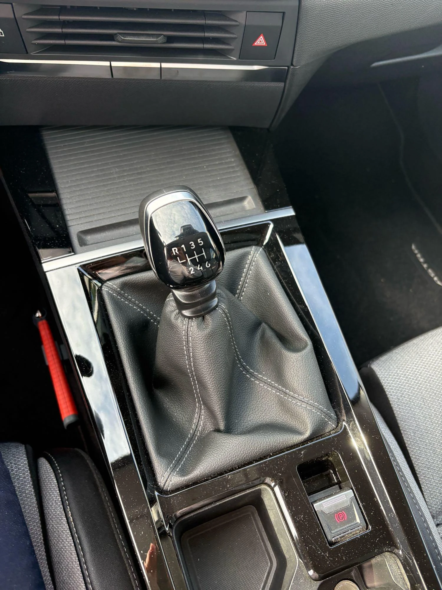Opel-Astra-image-14