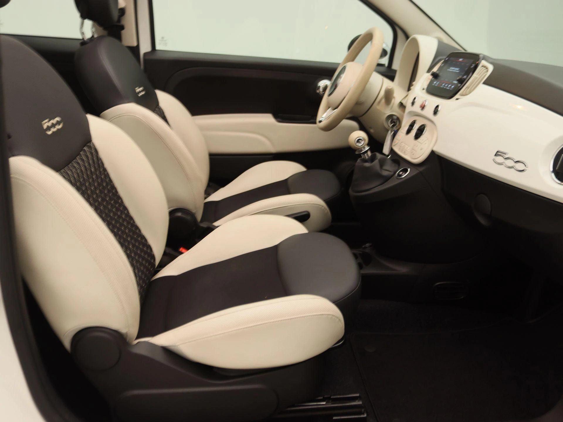 Fiat-500C-image-22