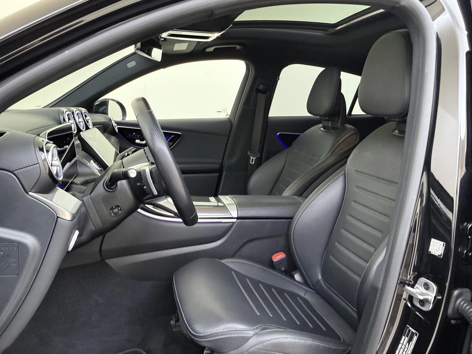 Mercedes-Benz-GLC-image-10