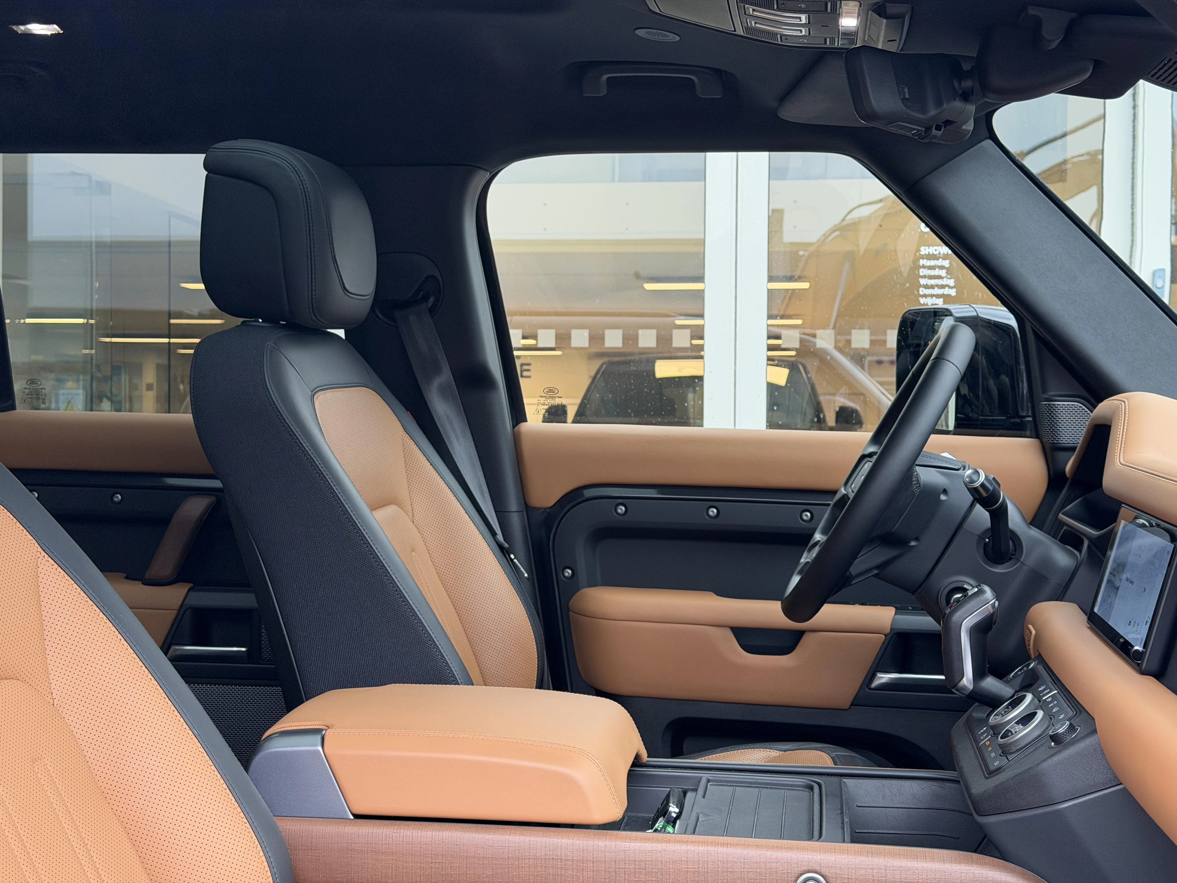 Land Rover Defender P400 XS Edition