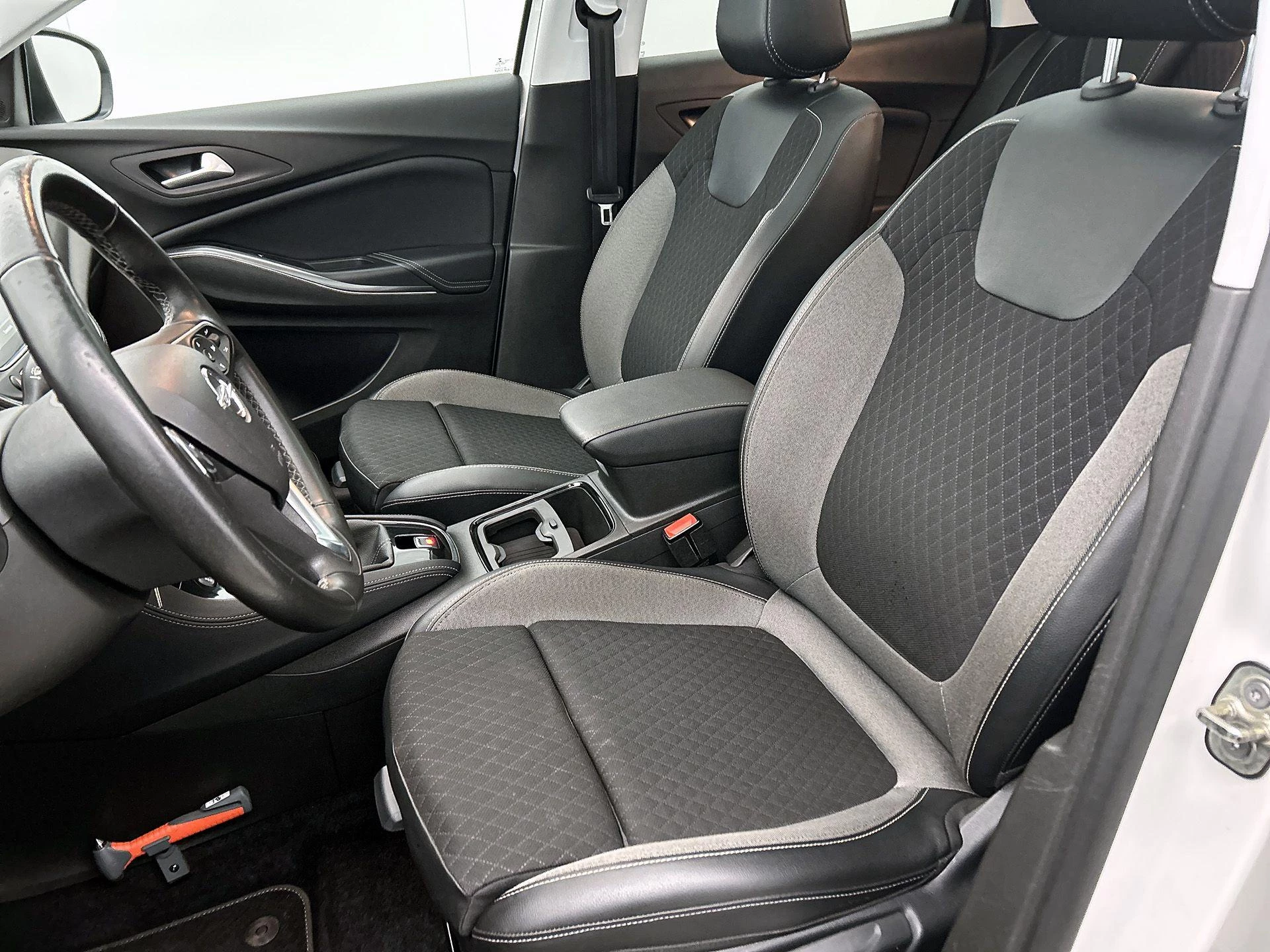 Opel-Grandland X-image-46