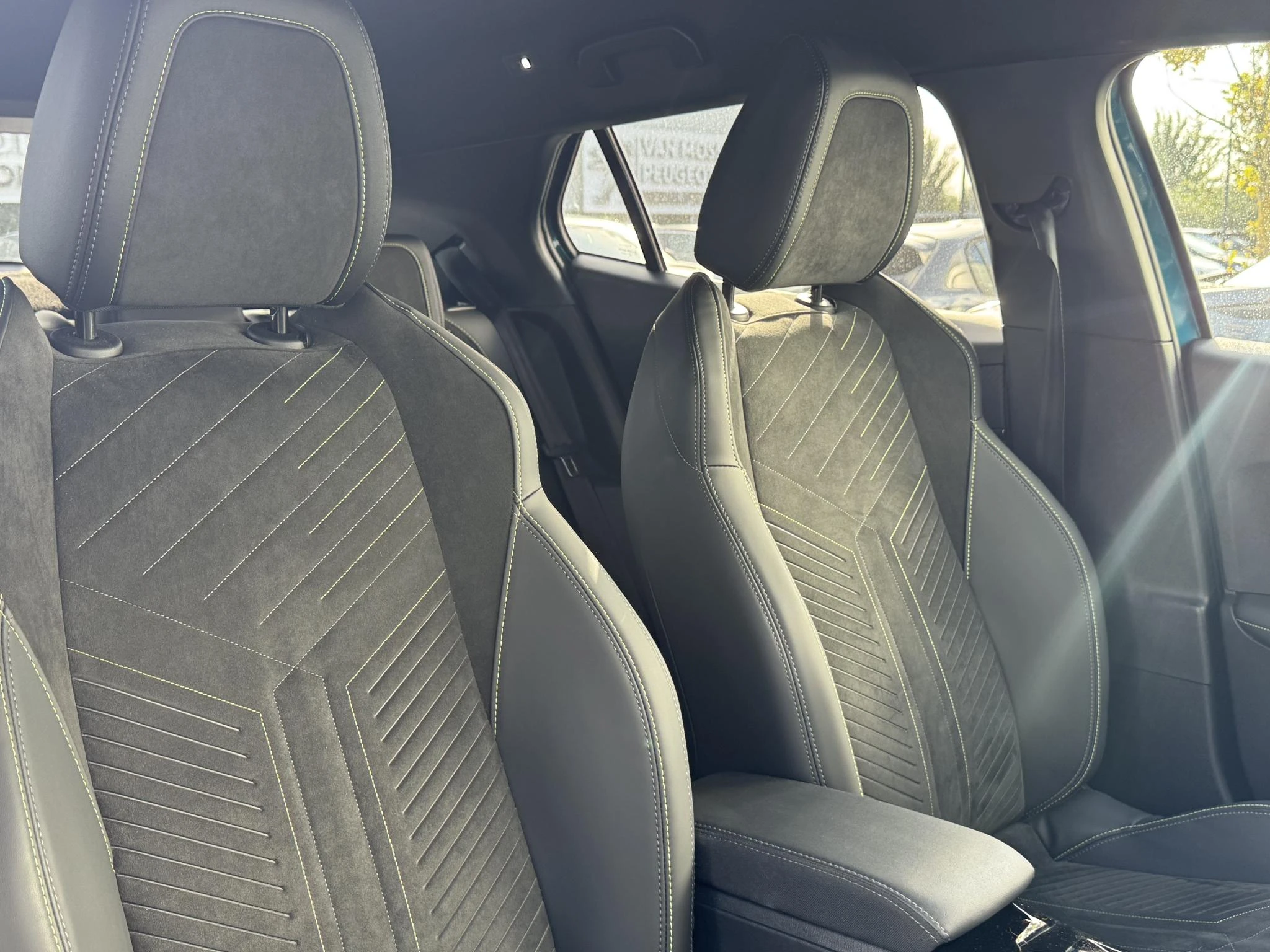 Peugeot-2008-image-28