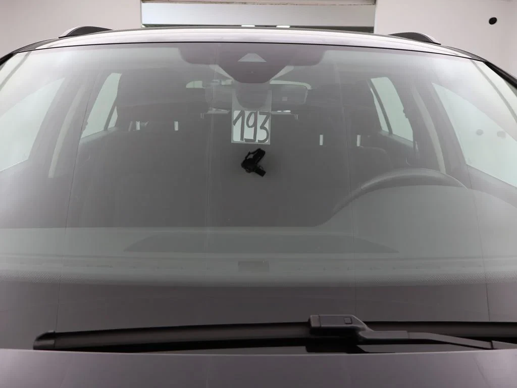 Volkswagen-Passat-image-7