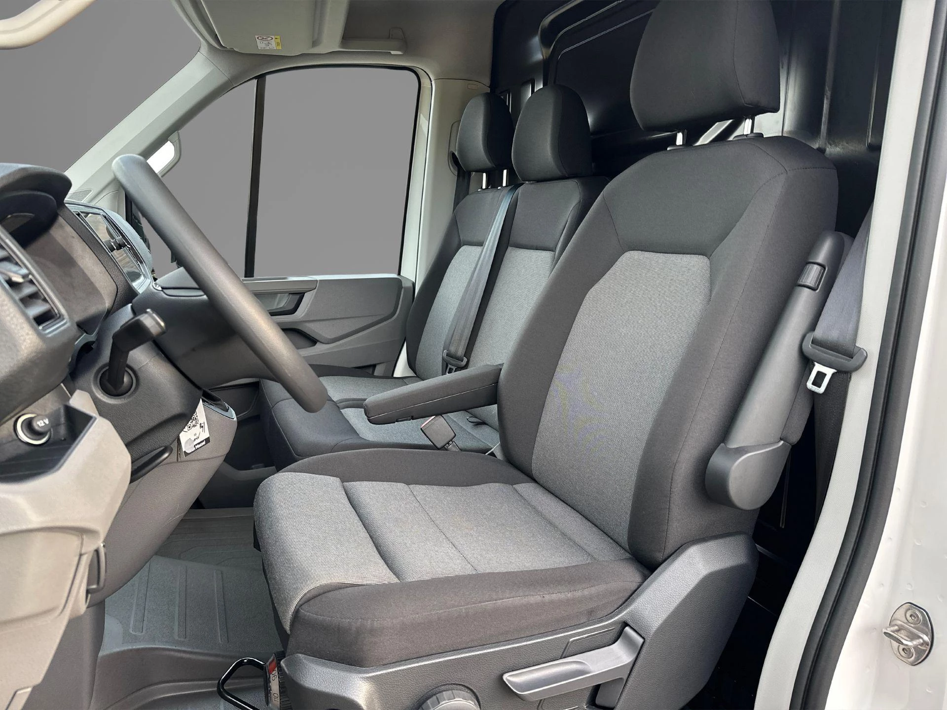 Volkswagen-Crafter-image-32