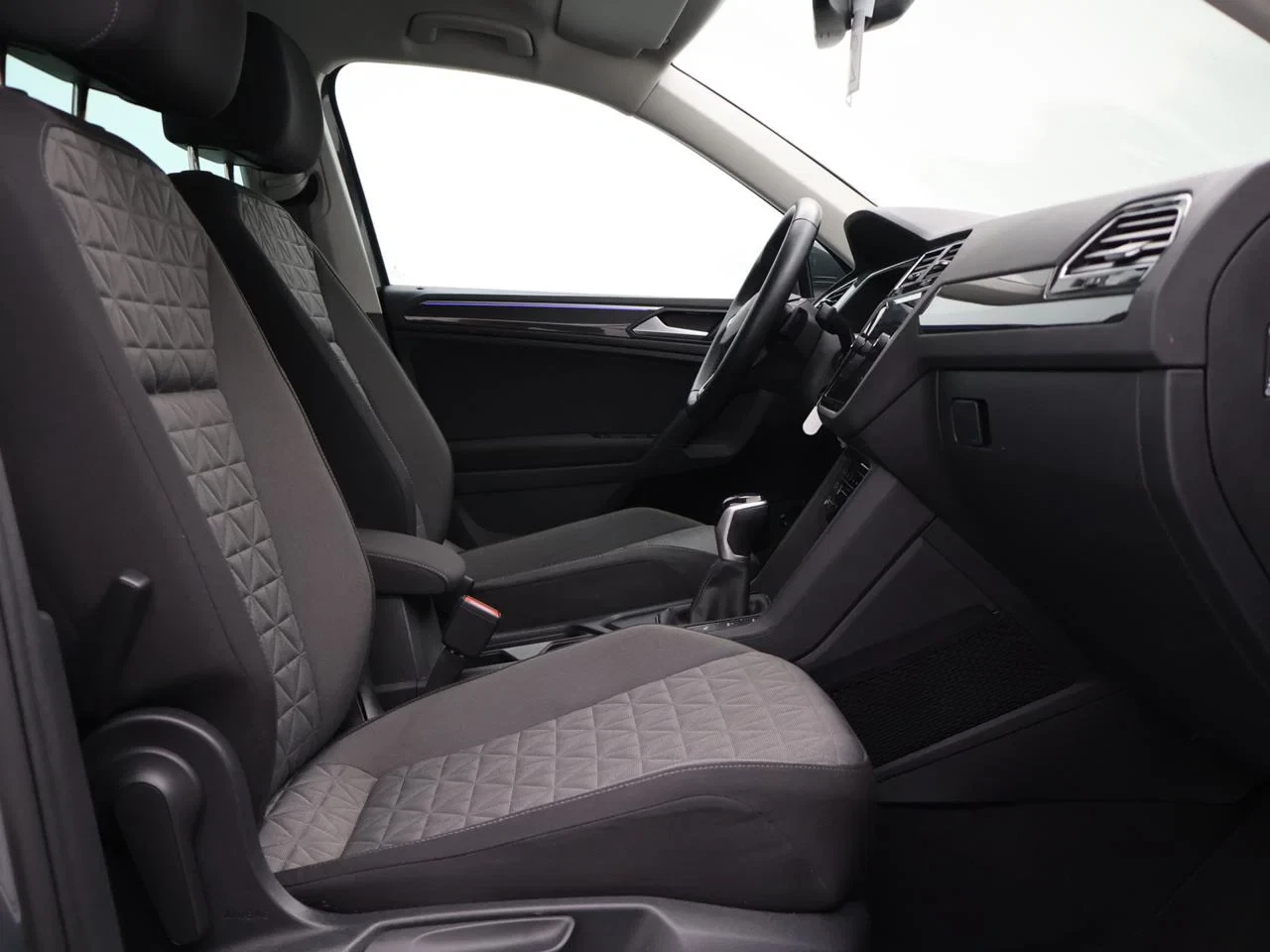 Volkswagen Tiguan eHybrid (PHEV) Tiguan PHEV eHybrid 1.4Life 245PK *AUTOMAAT*CAMERA*VIRTUAL COCKPIT*PDC*ACC*APP-CONNECT*...*