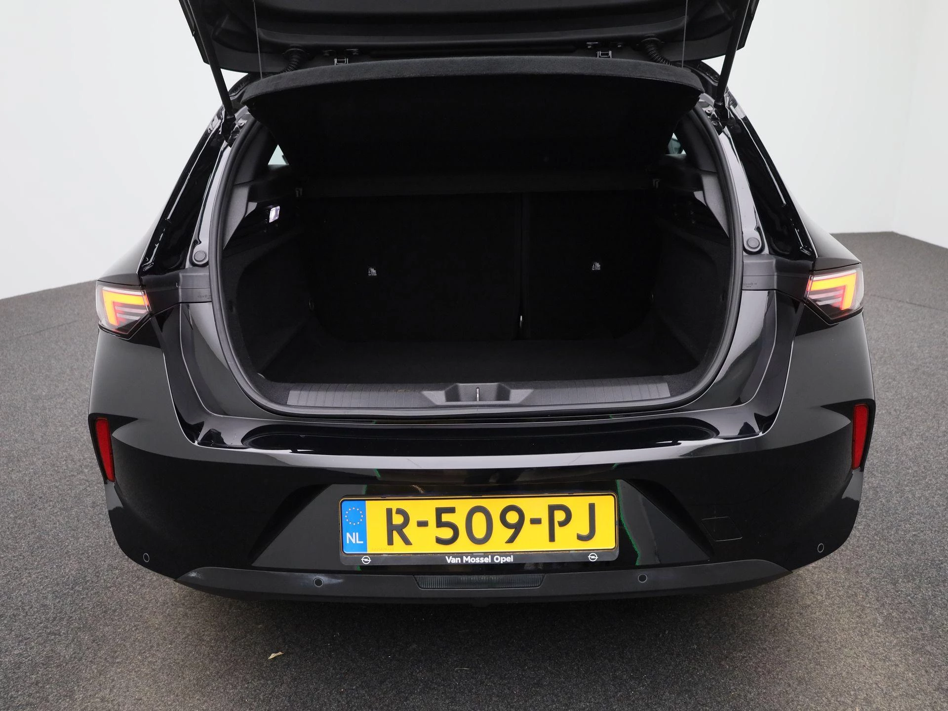 Opel-Astra-image-12