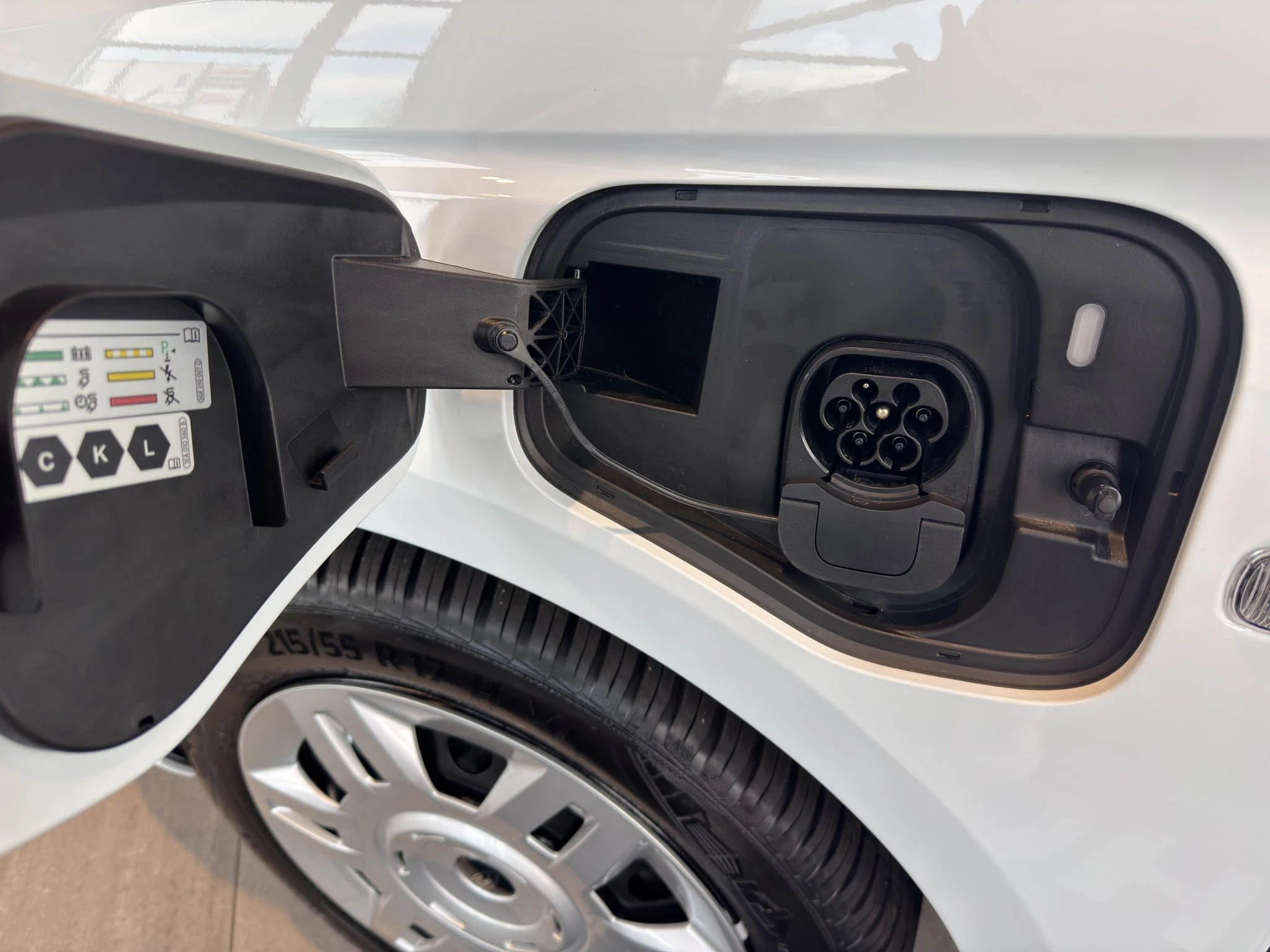 Ford Transit Connect L1 Trend Plug-In Hybrid AUT HOLZBODEN