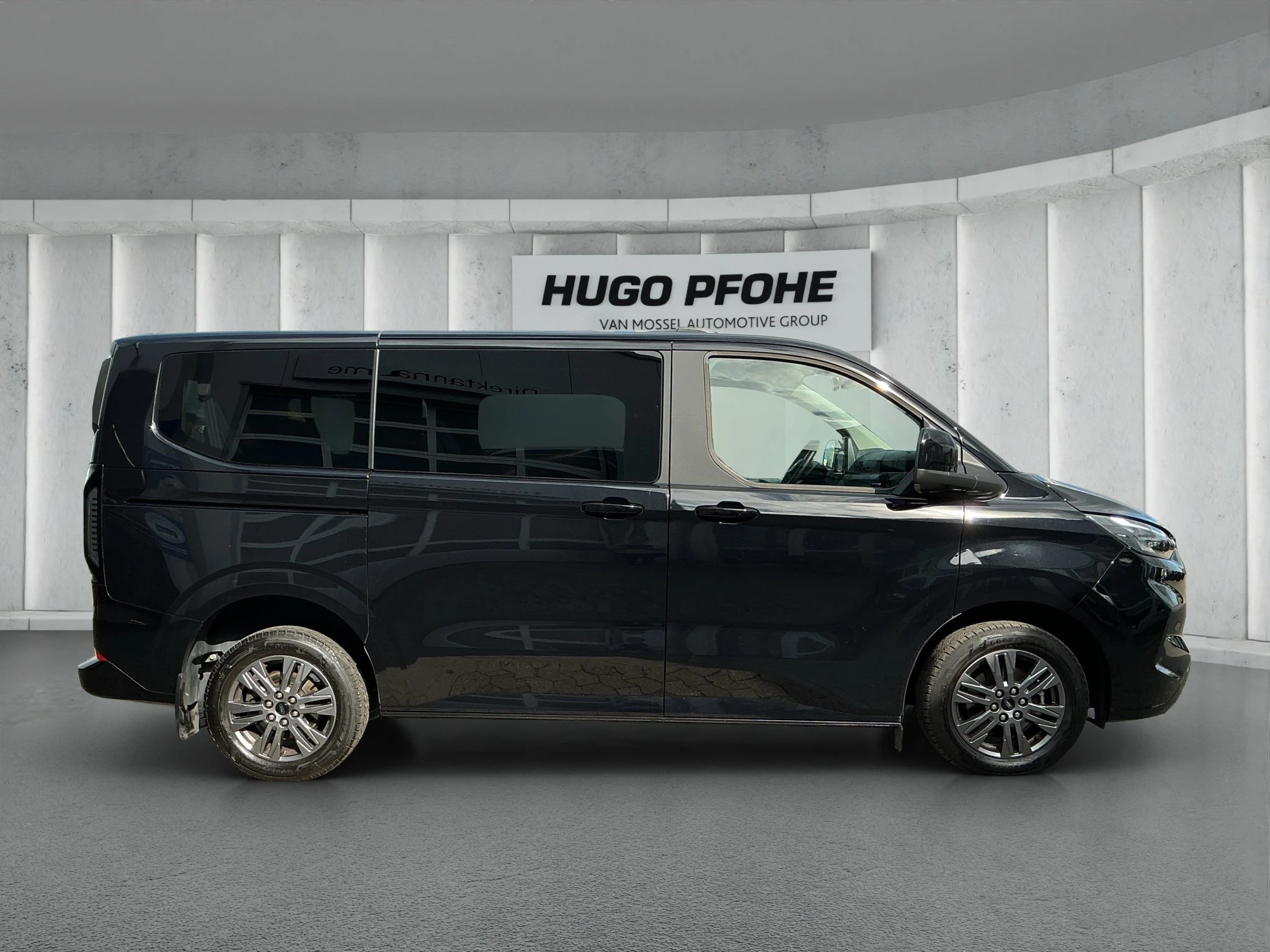 Ford-Tourneo Custom-image-5
