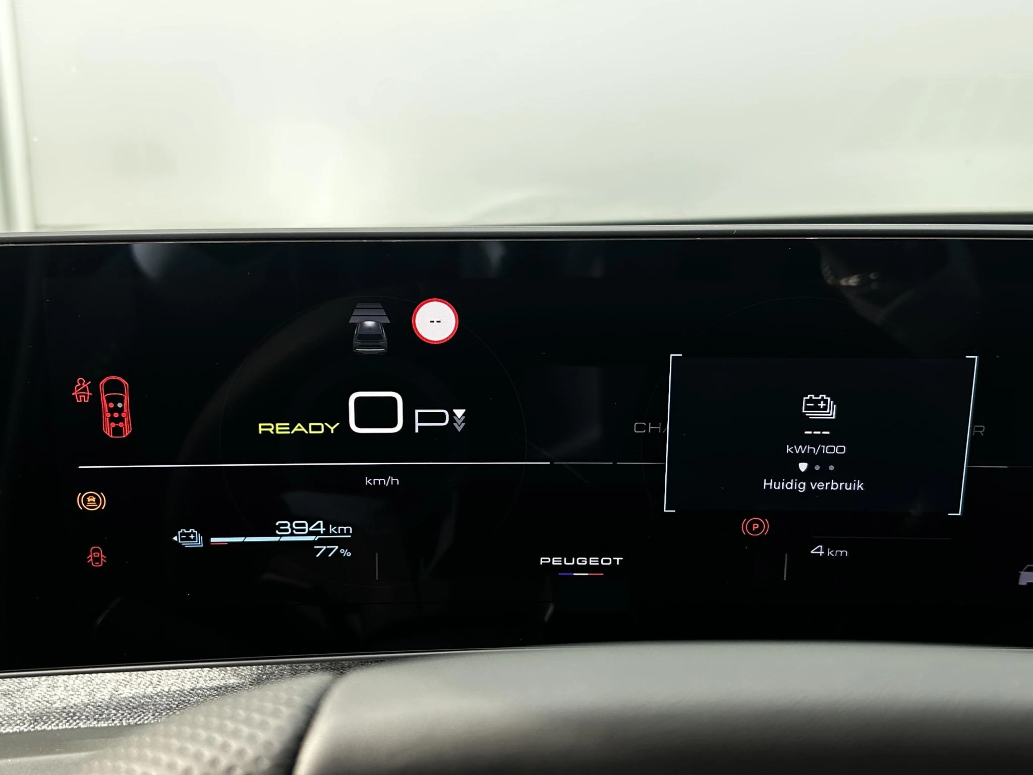 Peugeot-e-5008-image-14