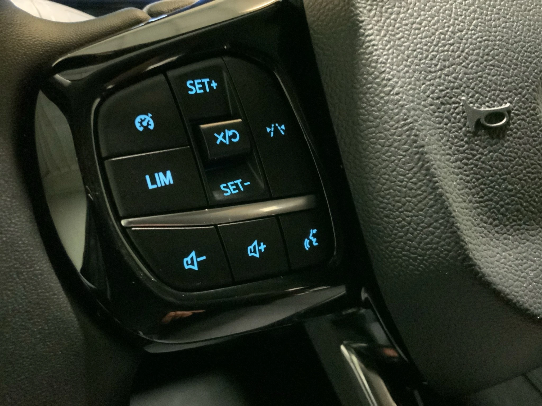 Ford-Tourneo Custom-image-19