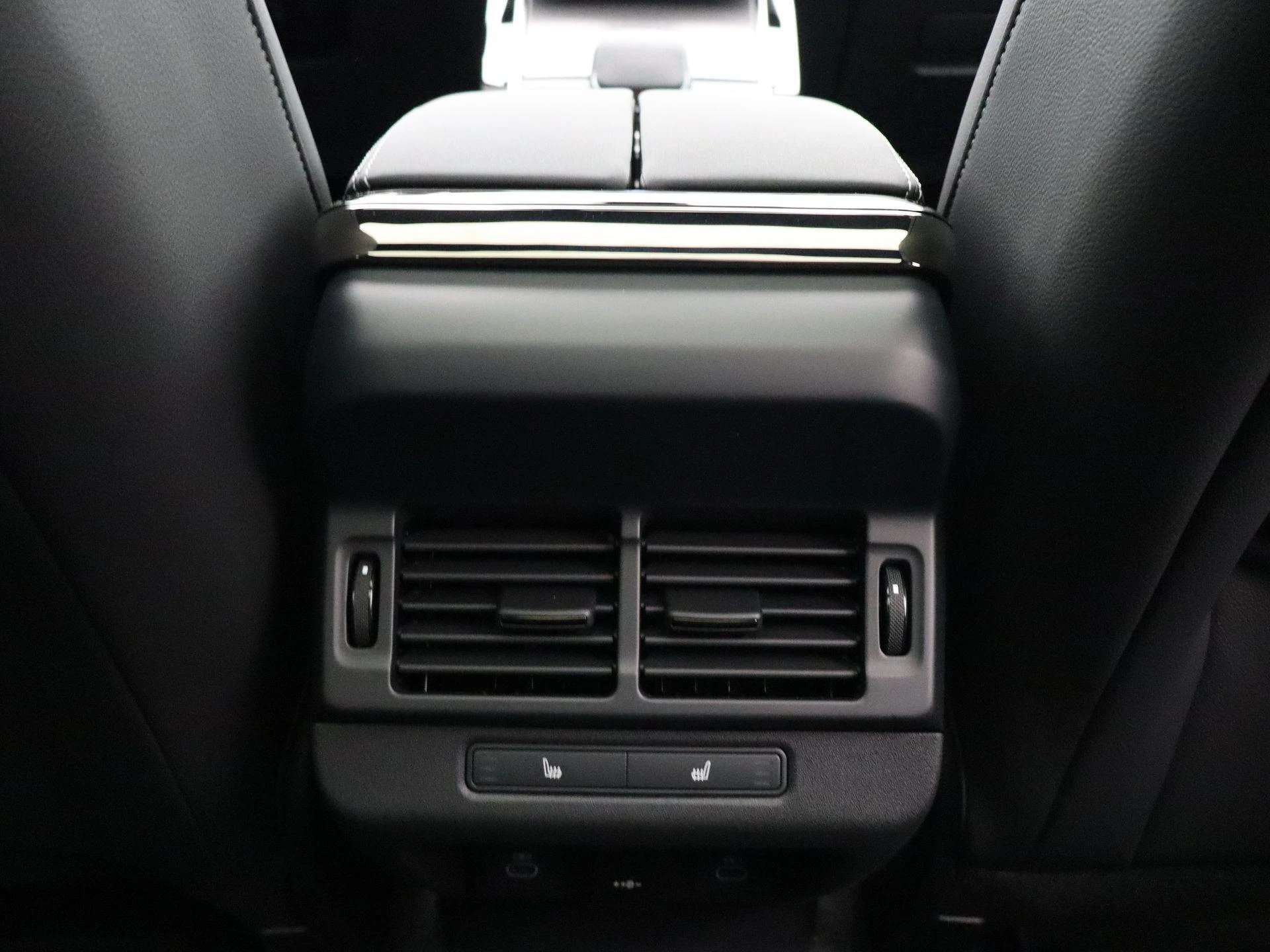 Land Rover-Range Rover Evoque-image-37